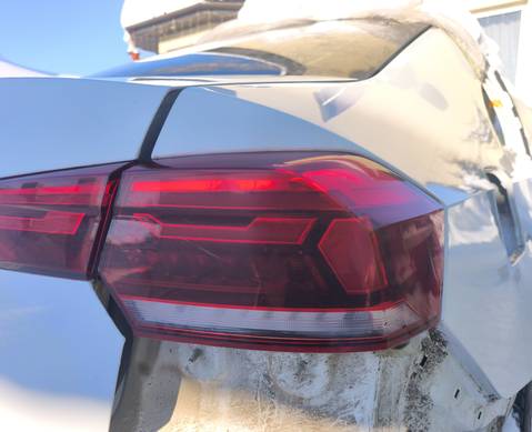 6N5945096 Фонарь задний правый наружный красный для Volkswagen Polo VI (с 2017)