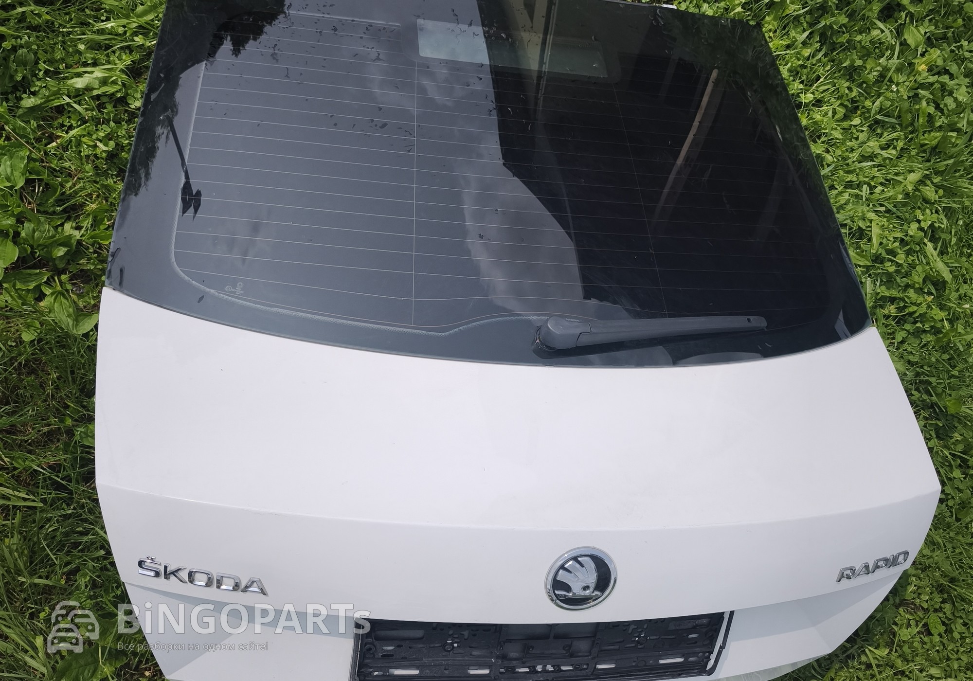 60U827025 Крышка багажника в сборе белая для Skoda Rapid I (с 2012 по 2020)