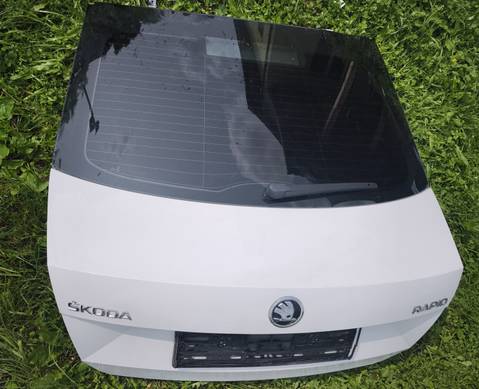 60U827025 Крышка багажника в сборе белая для Skoda Rapid I (с 2012 по 2020)
