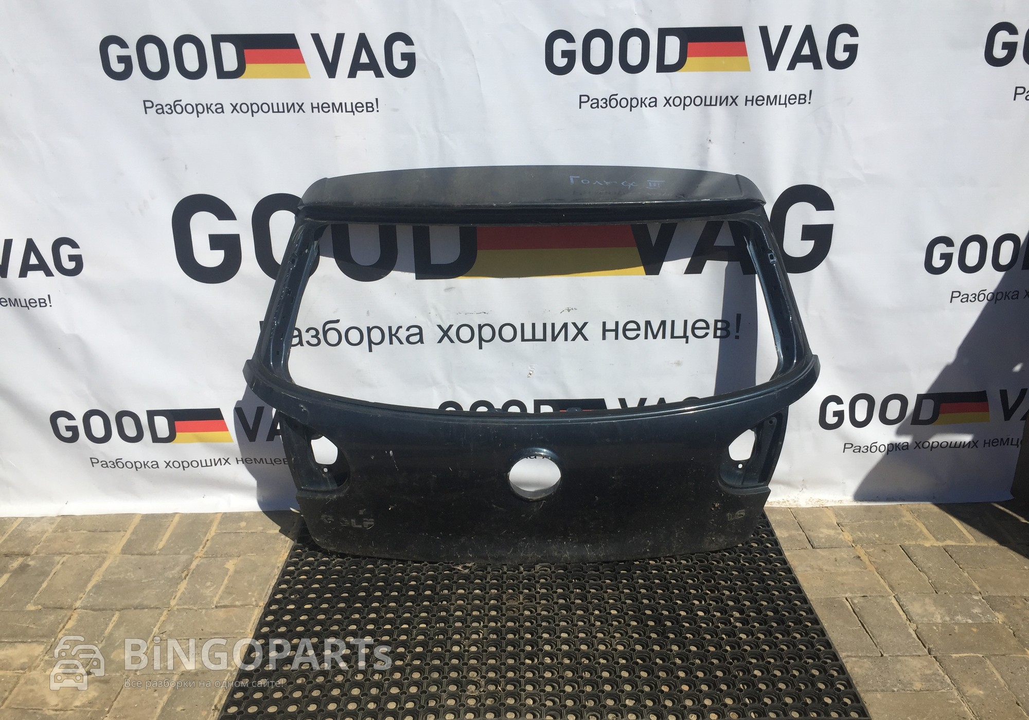 1K6827025H Крышка багажника темно-синяя для Volkswagen Golf V (с 2003 по 2009)