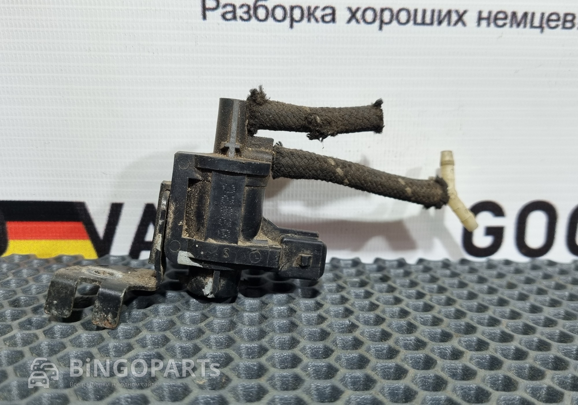 1J0906283A Клапан рециркуляции выхлопных газов для Audi A6 Allroad