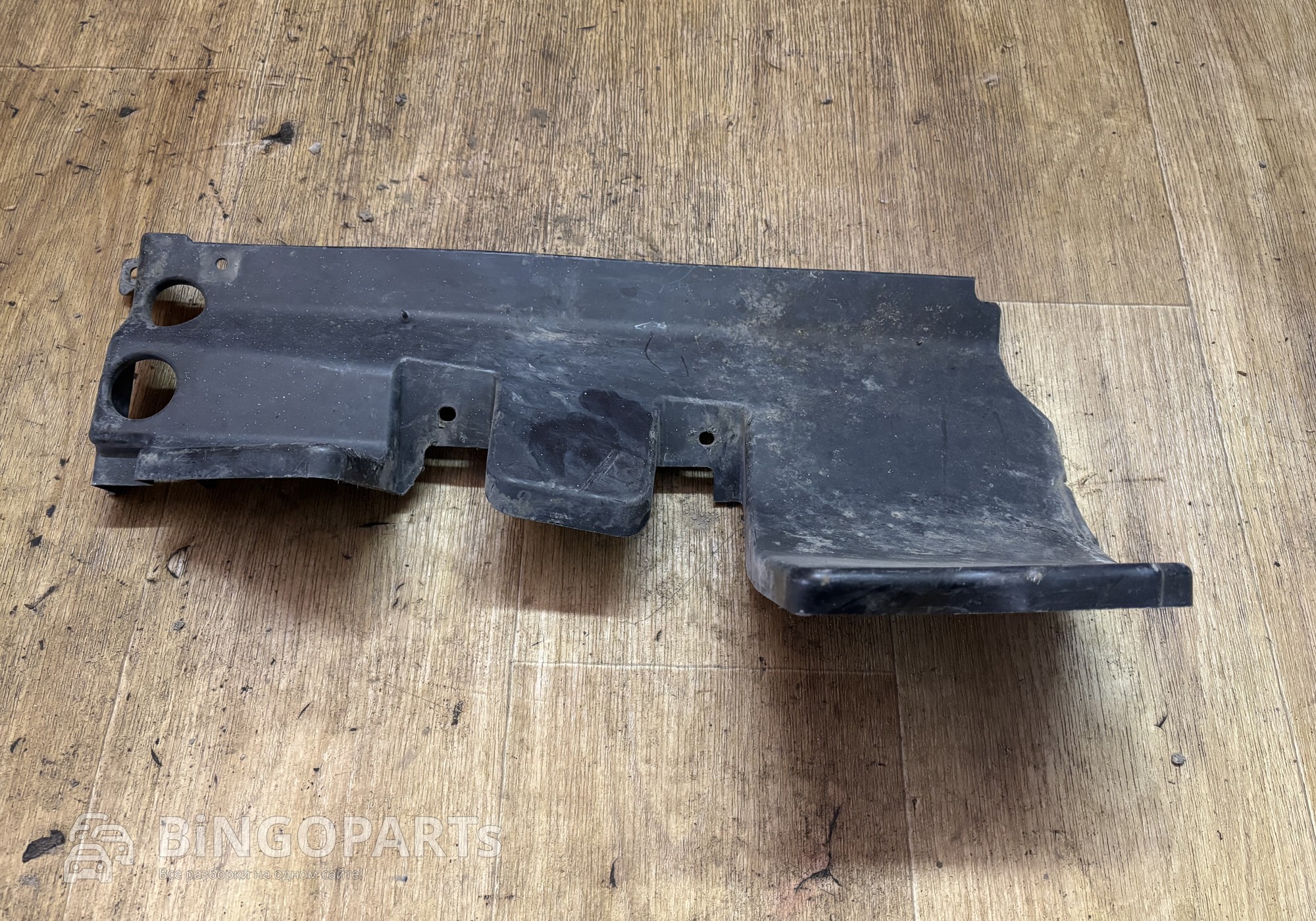 628224AA0A Пыльник радиатора правый Ниссан Альмера Г15 для Nissan Almera III (с 2012 по 2018)