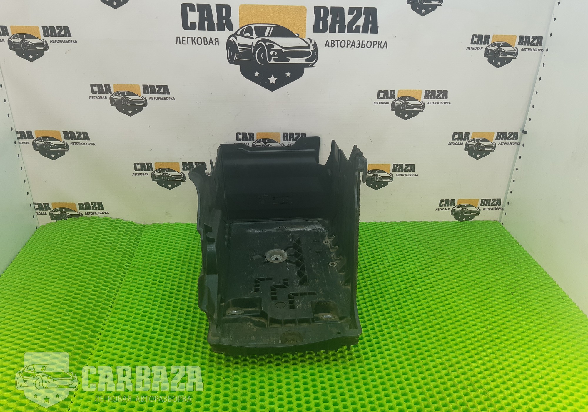 31299867 Площадка под аккумулятор для Volvo S60 II (с 2010 по 2018)