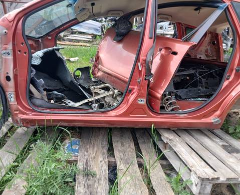 Порог кузовной левый для Nissan Note I (с 2006 по 2013)