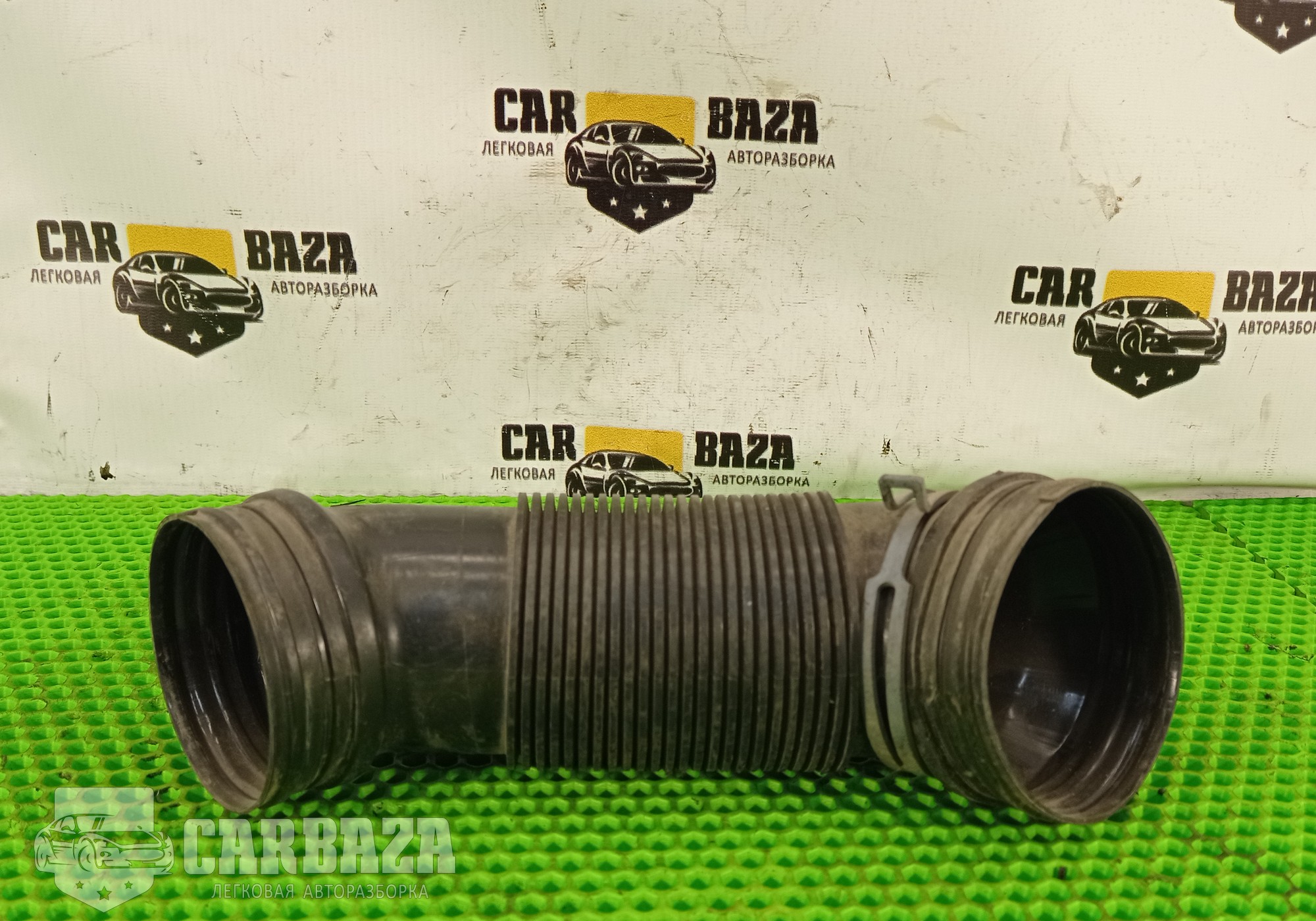 1K0129684L Патрубок воздушного фильтра для Skoda Yeti