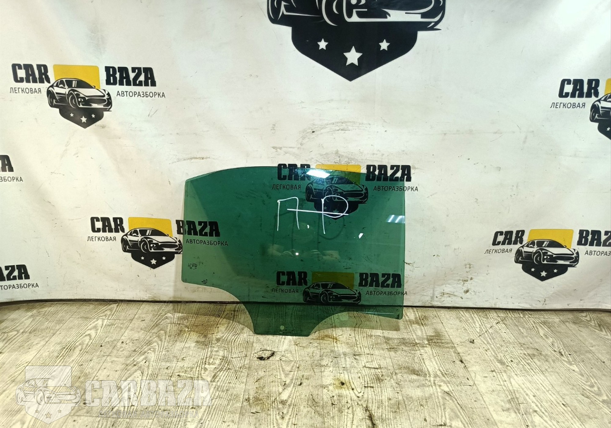 5JA845206B Стекло двери задней правой для Skoda Rapid I (с 2012 по 2020)