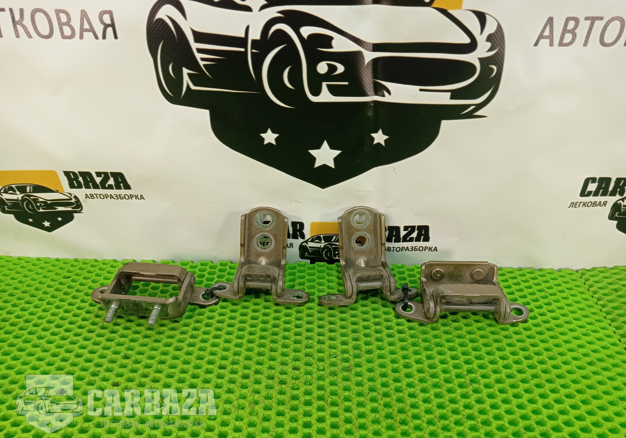 82421ED01A Петли задних дверей C11 для Nissan Tiida I (с 2004 по 2014)