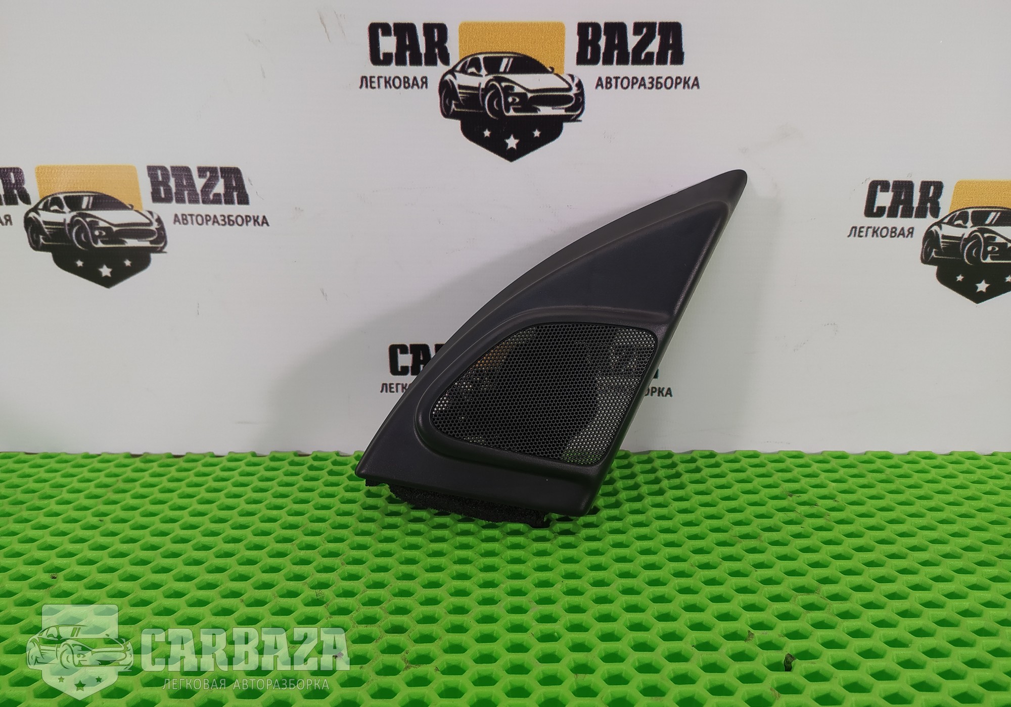 30781068 Уголок зеркала правый c твитером R для Volvo XC70