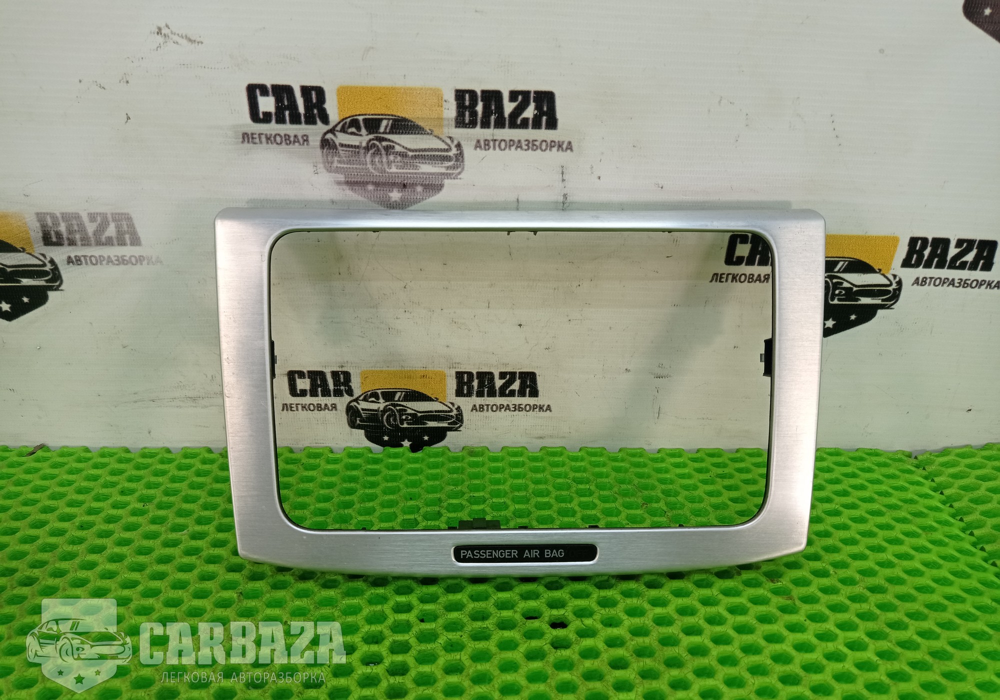 3C0858069AG Накладка магнитолы (торпеды) для Volkswagen Passat B7 (с 2010 по 2015)