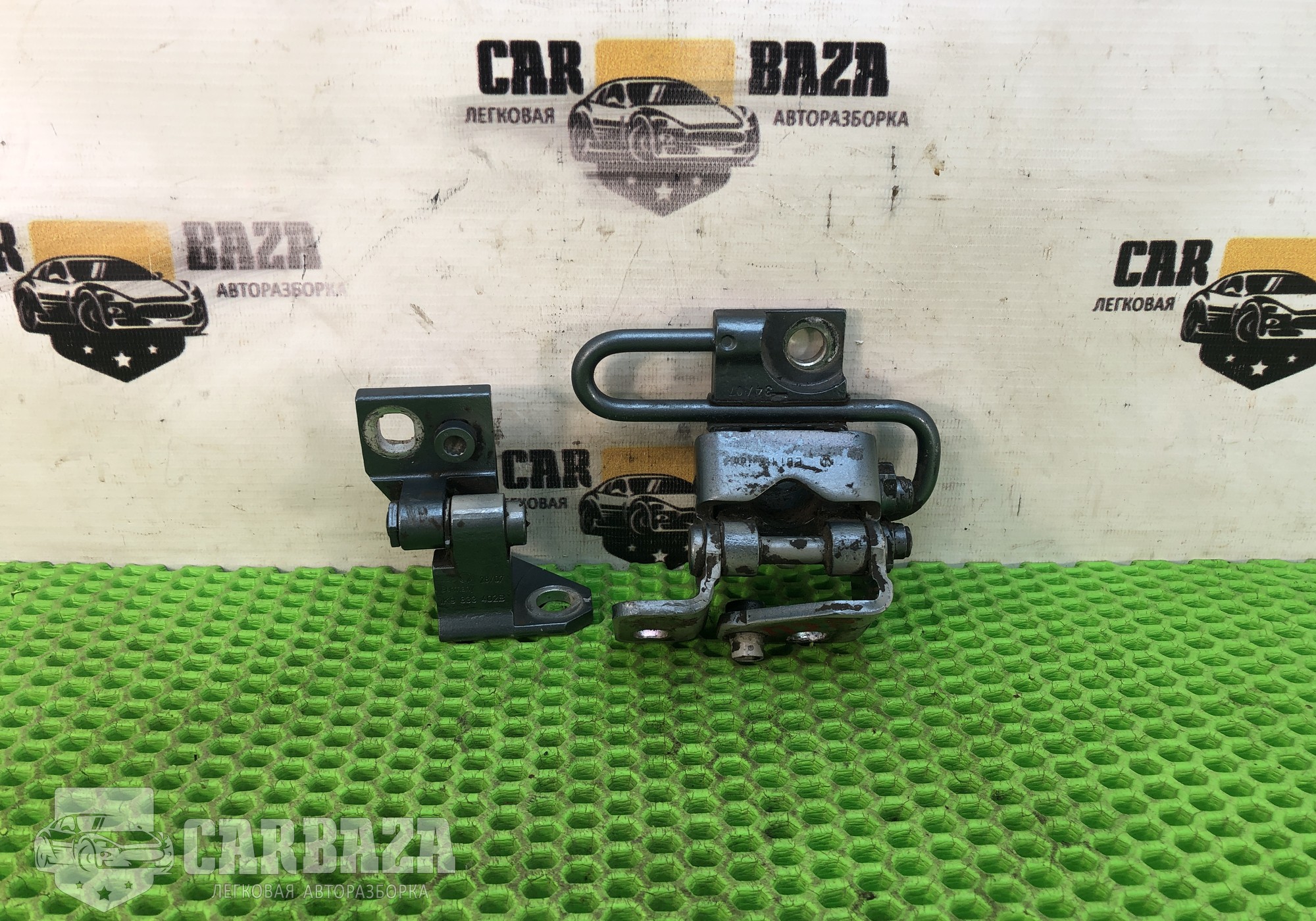 1K9833402B Петли двери задней правой для Volkswagen Golf