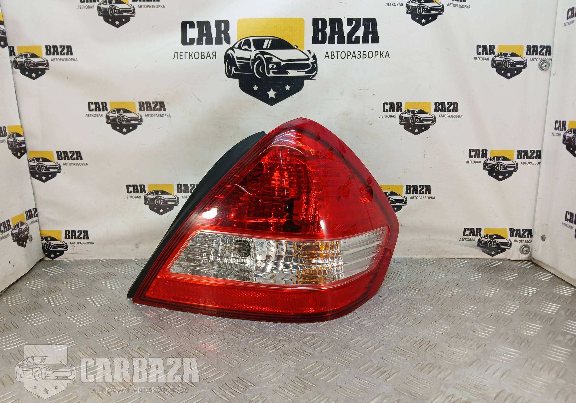 22504002 Фонарь задний правый С11 седан для Nissan Tiida I (с 2004 по 2014)