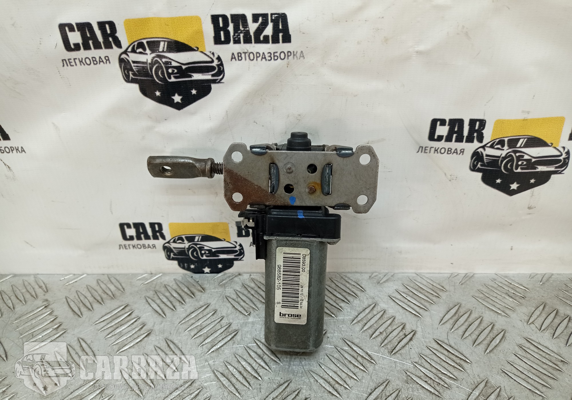 988582105 Моторчик регулировки сиденья правый