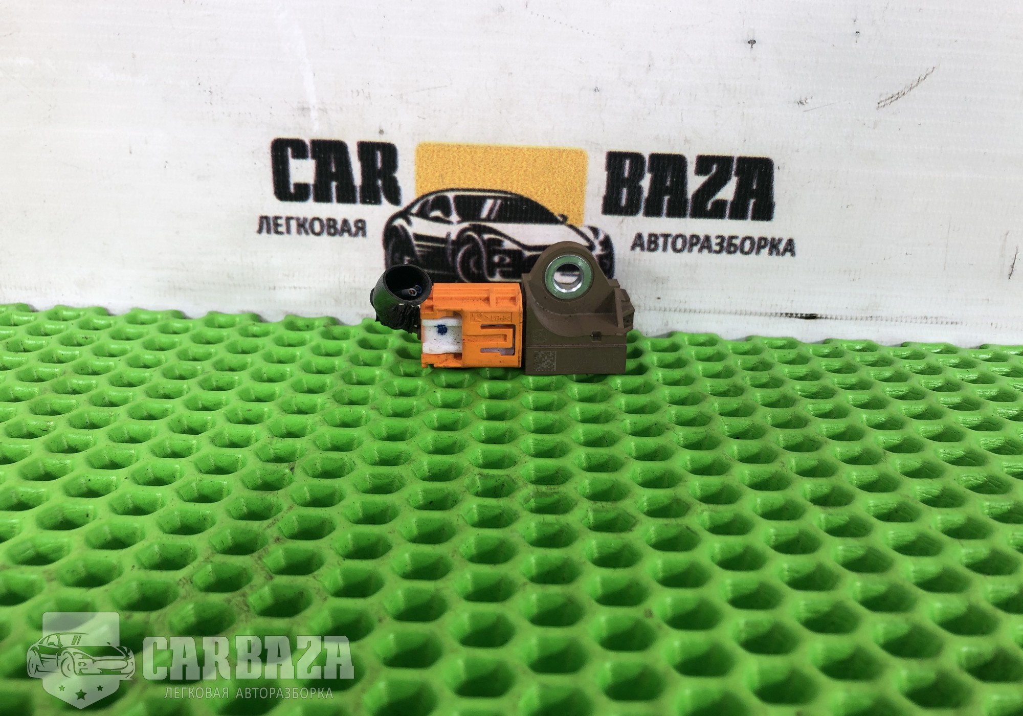 KD4557KC0 Датчик AIRBAG (удара) для Mazda 3