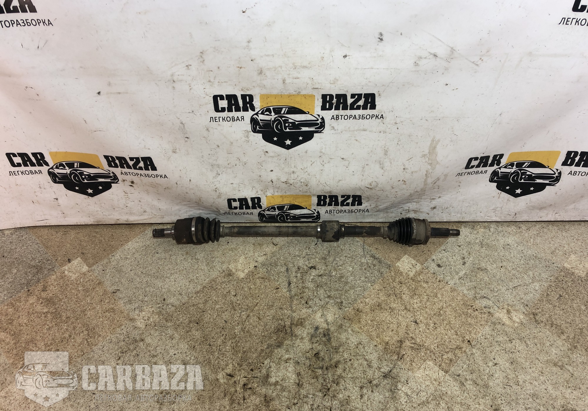 495011R100 Привод передний правый