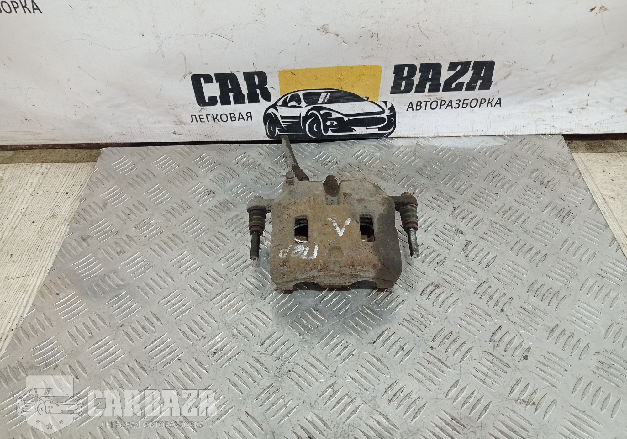 581804AA91 Суппорт передний левый для Hyundai Starex (с 1996 по 2007)