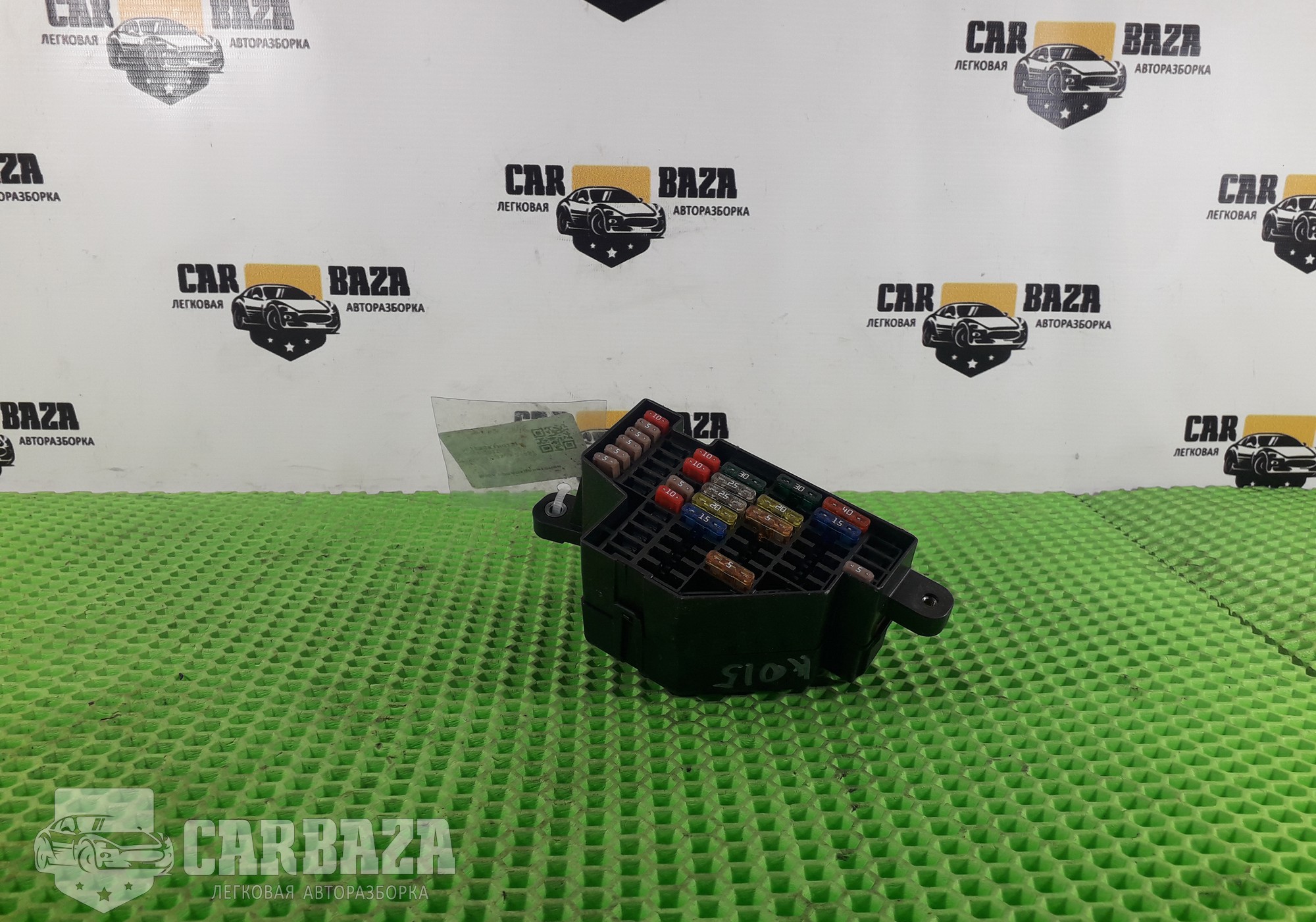 1K1941824VAG Блок предохранителей для Audi A3
