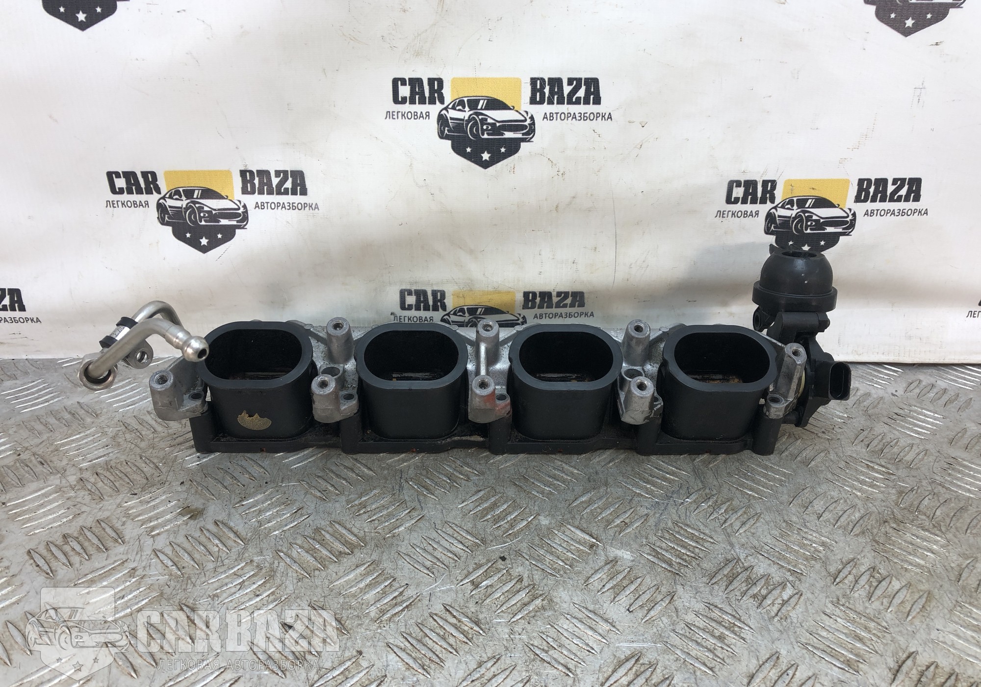 079133340C Коллектор впускной правый 4.2bar для Audi A8 D4 (с 2009 по 2017)