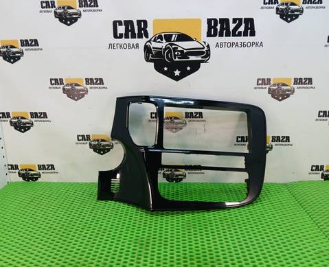 8002B294 Рамка магнитолы для Mitsubishi Outlander III (с 2012)