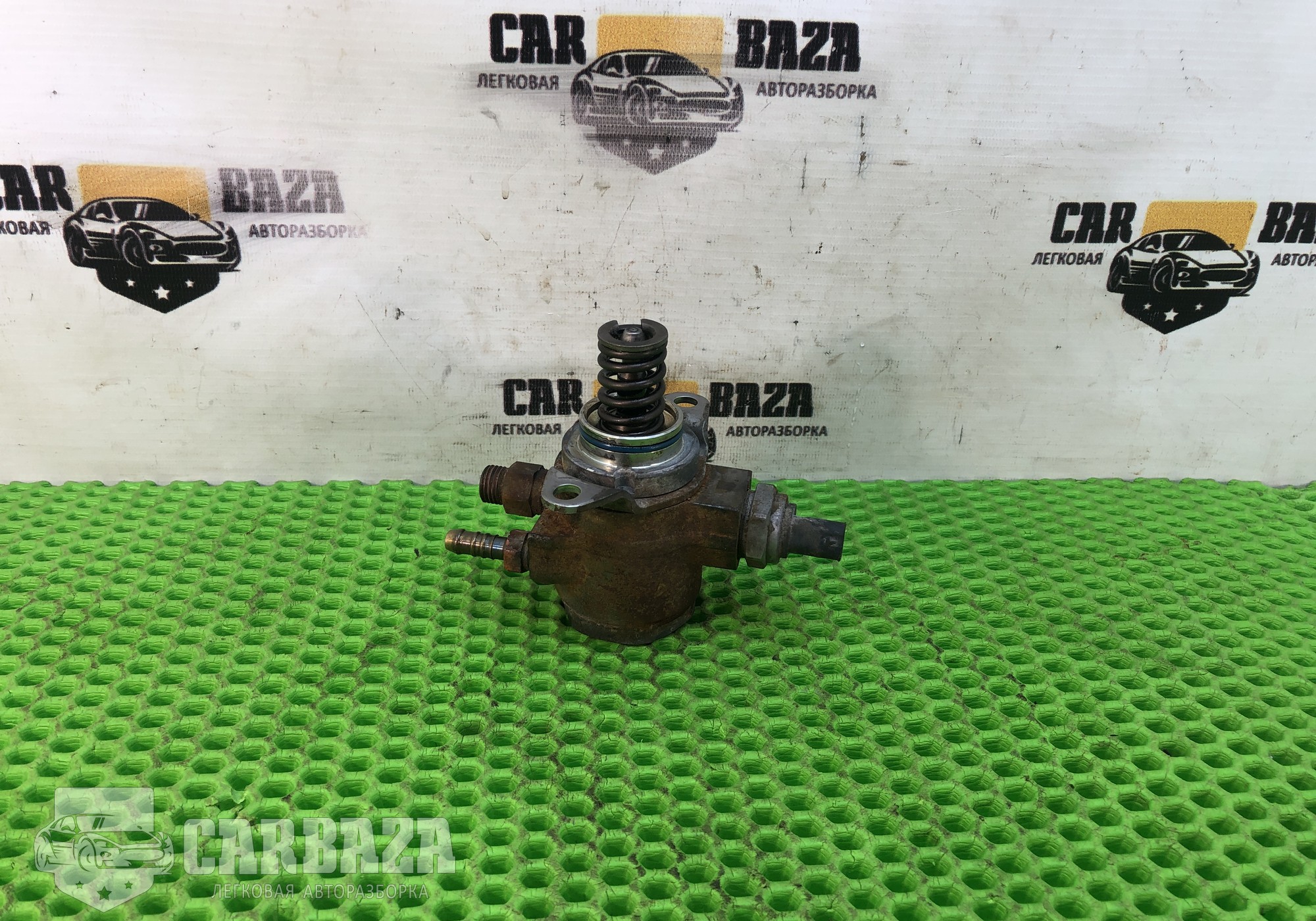 03C127026P Насос высокого давления CAXA 1.4