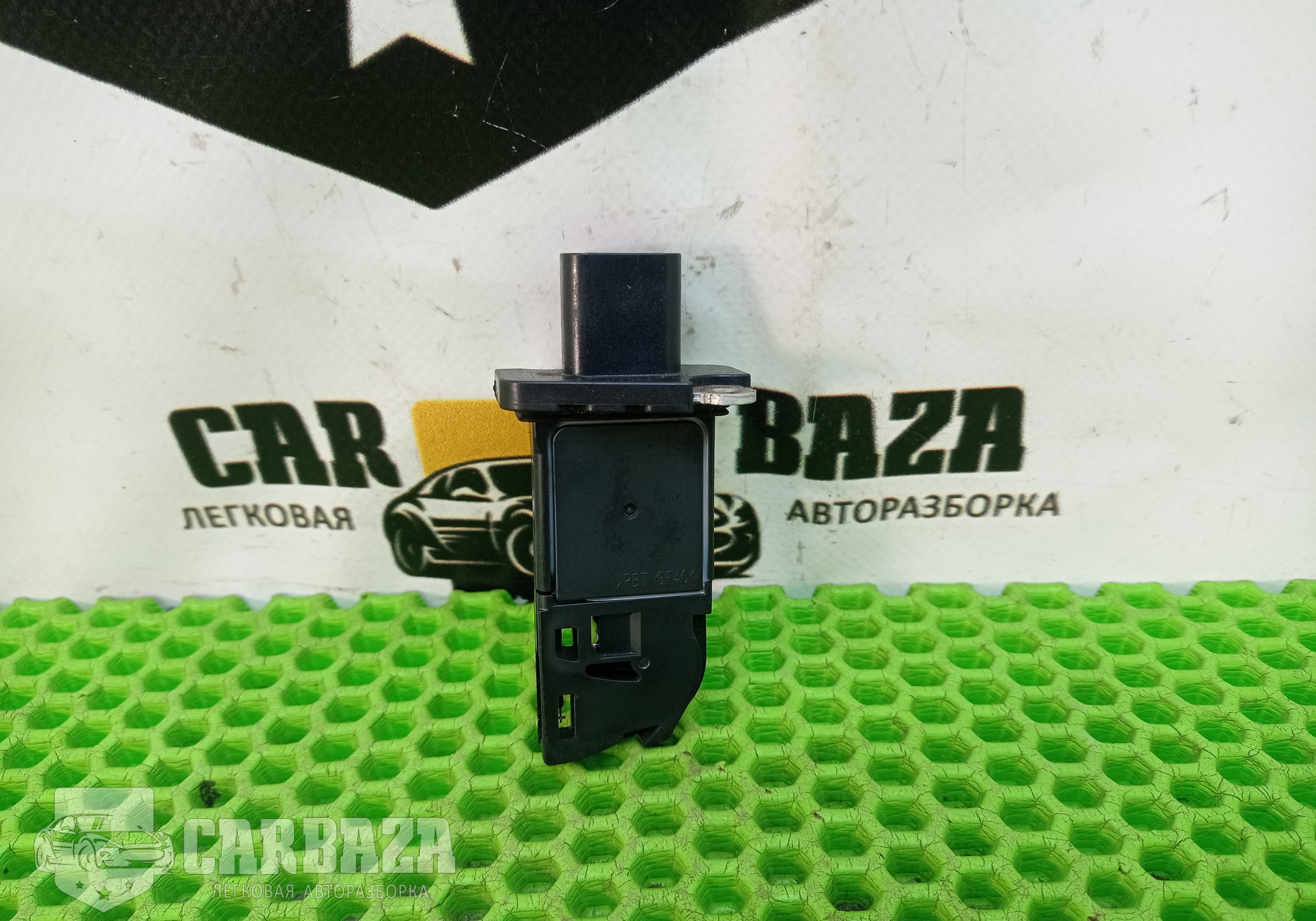 8V2112B579 Датчик массового расхода воздуха