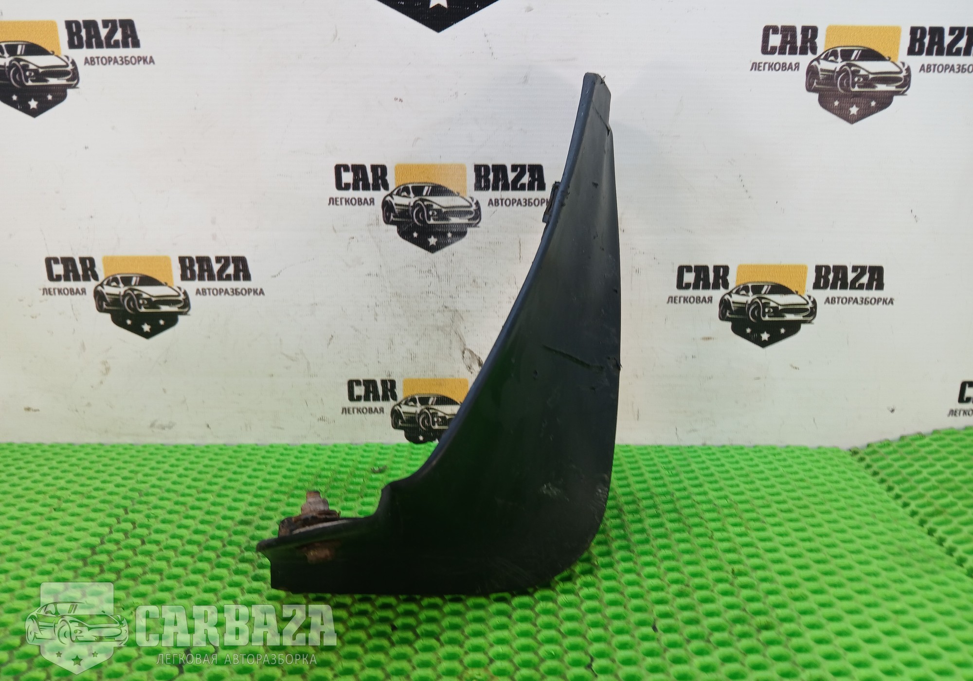 F385475AU0XX Брызговик передний правый для Nissan Primera P12 (с 2002)