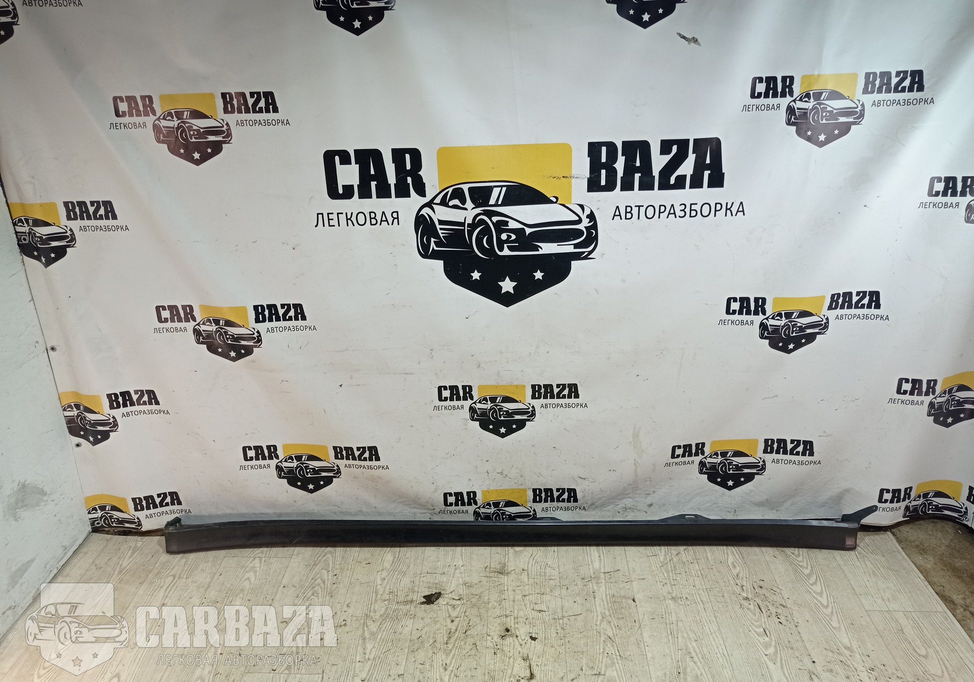 76911X0300 Накладка на порог правая наружная для Toyota Noah R60 (с 2001 по 2007)