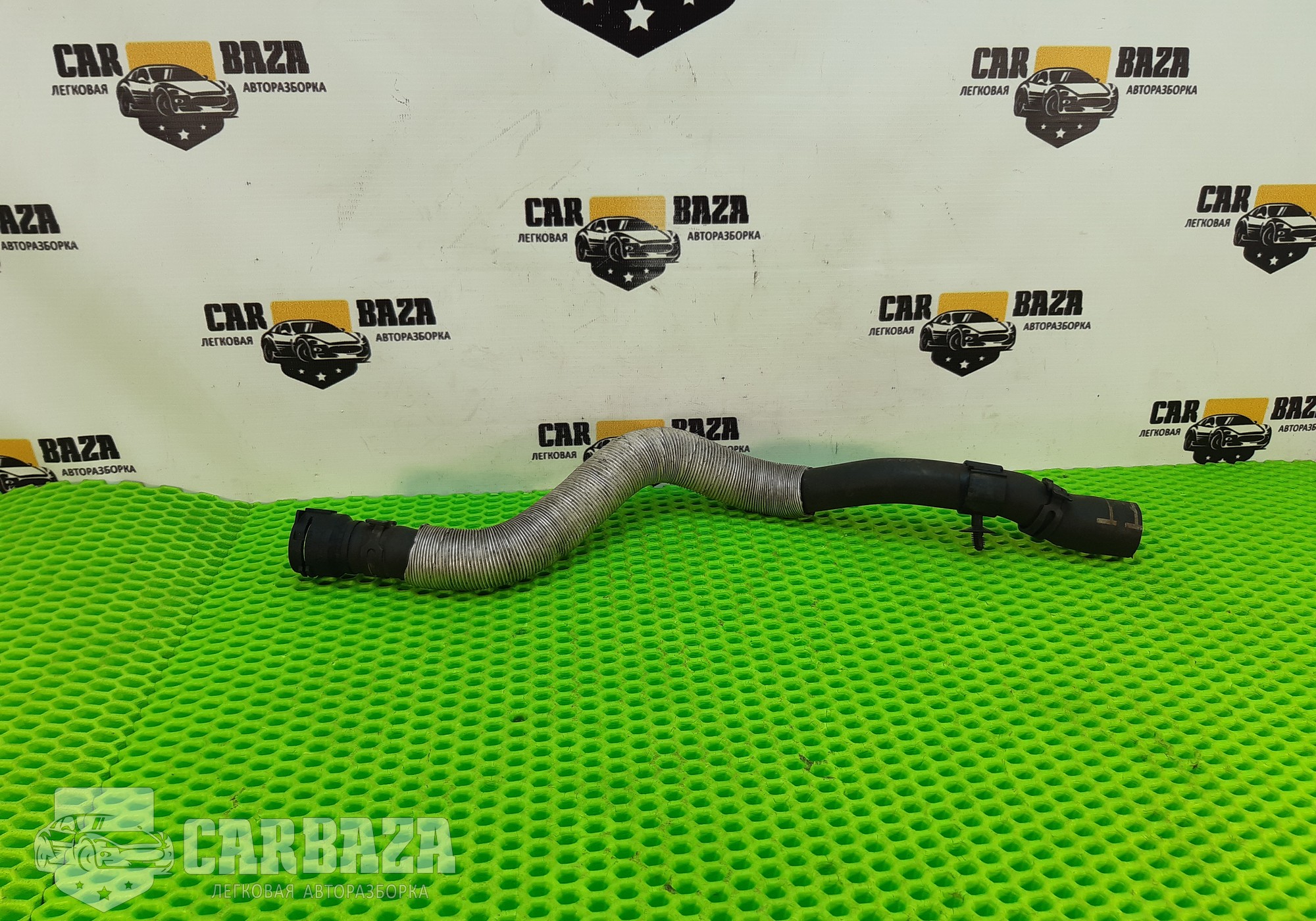 1K0122073FR Патрубок системы охлаждения для Audi