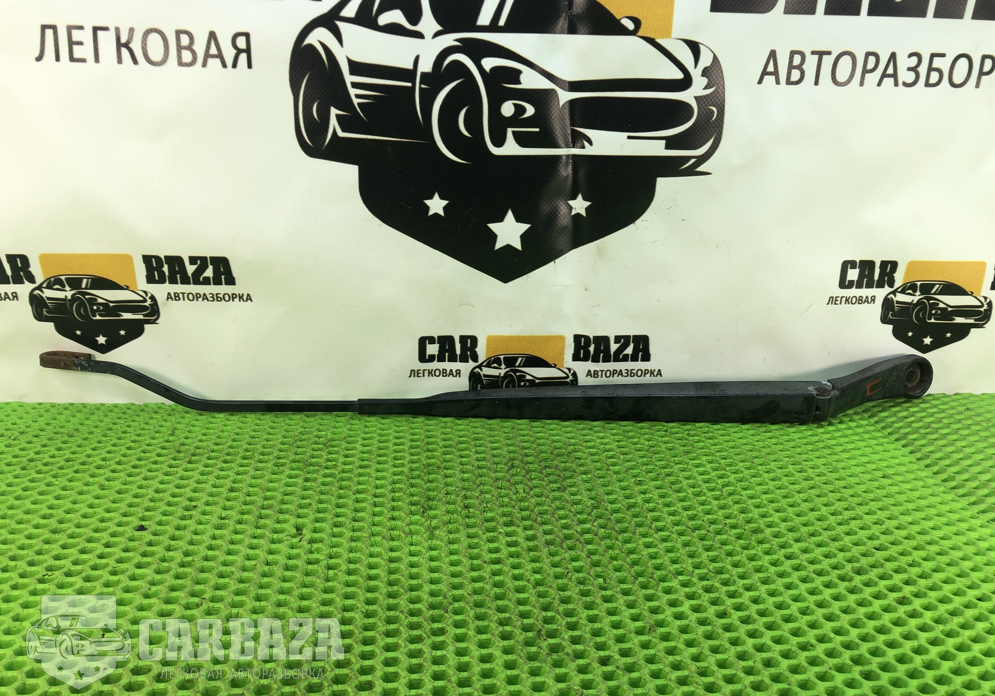 288869U100 Поводок стеклоочистителя правый E11 для Nissan Note I (с 2006 по 2013)