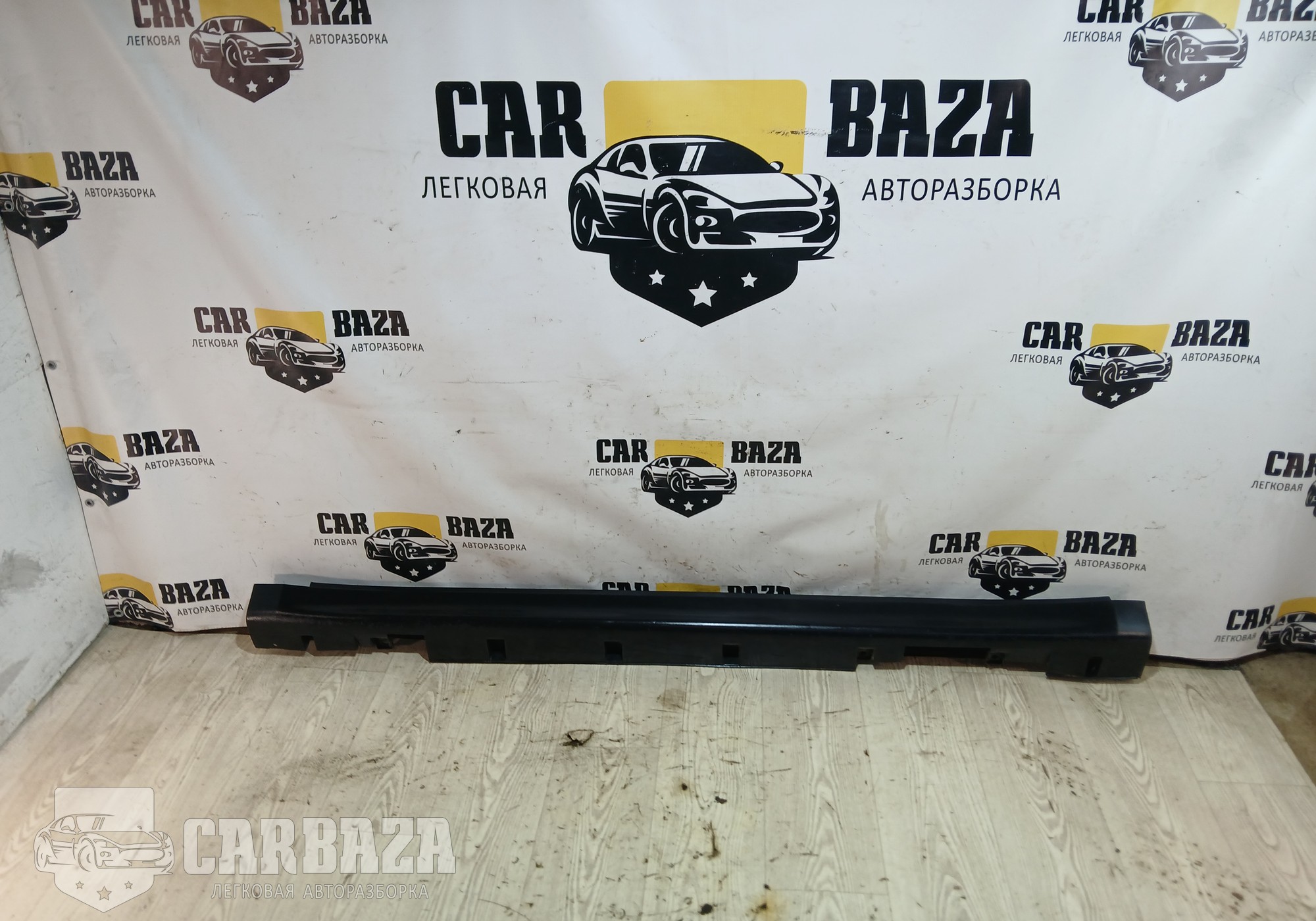 76851EM40A Накладка на порог левая С11 седан для Nissan Tiida I (с 2004 по 2014)