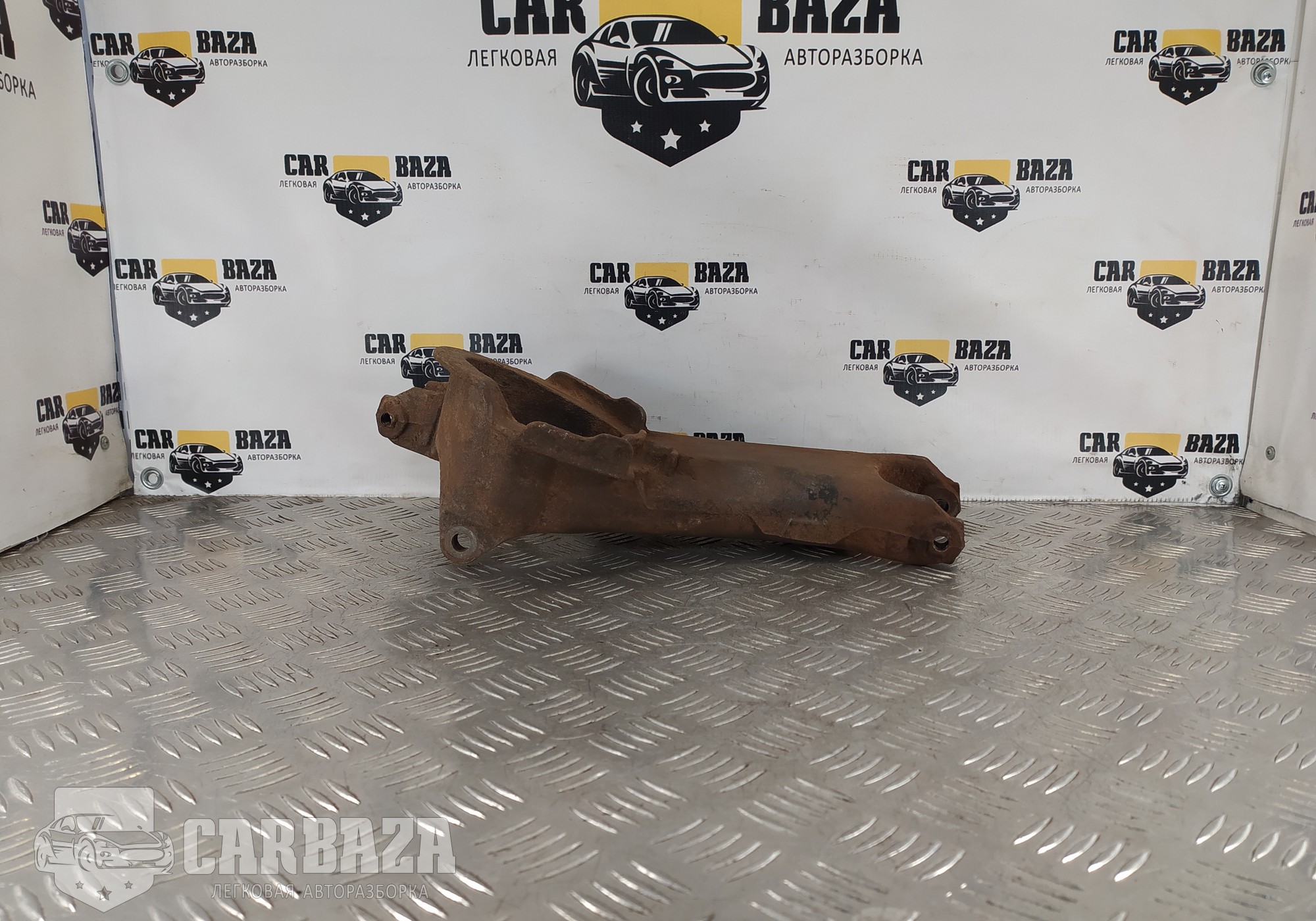 31304153 Рычаг задний нижний правый R для Volvo XC90 I (с 2002 по 2014)