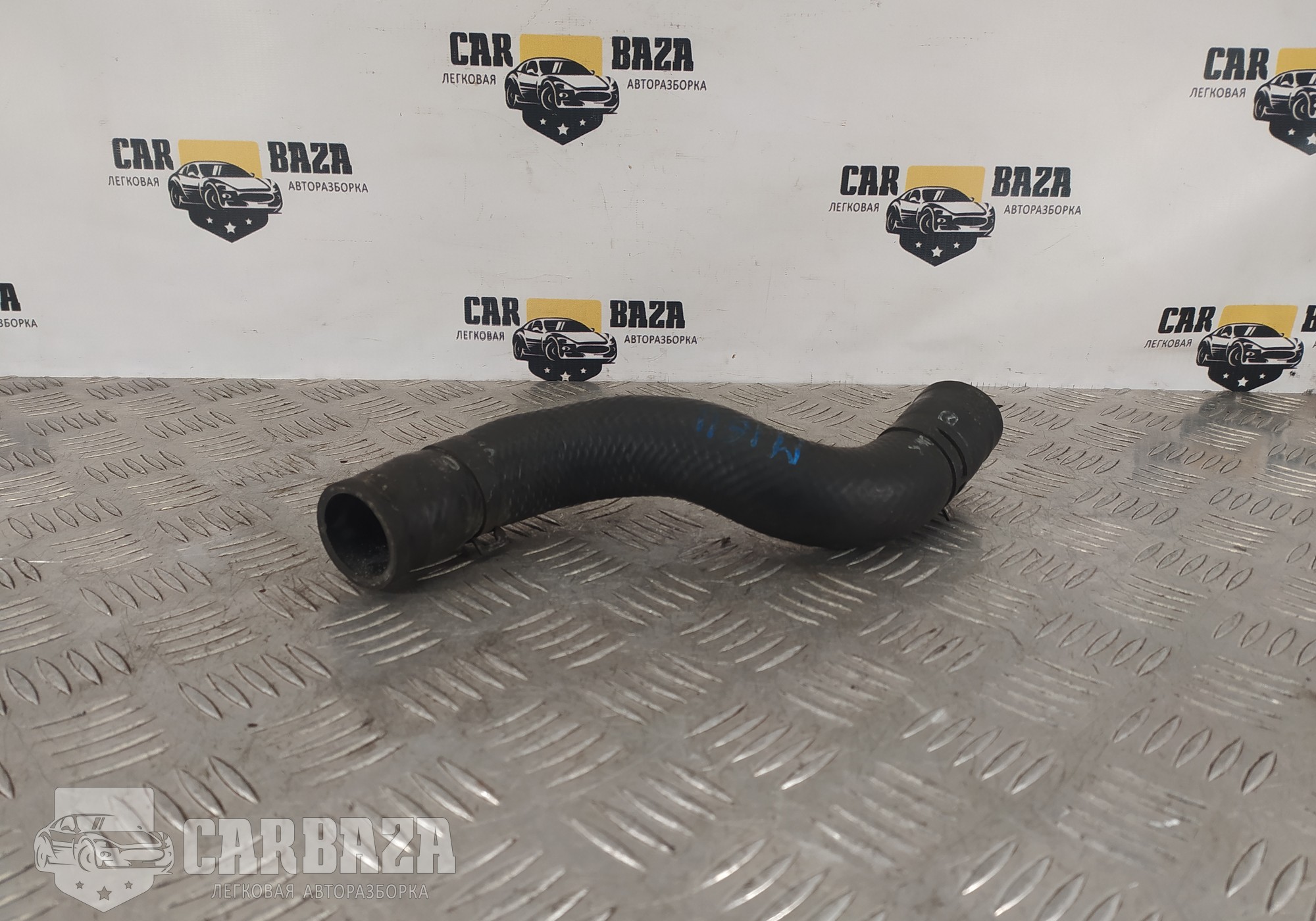 PE011518YE Патрубок системы охлаждения для Mazda CX-5