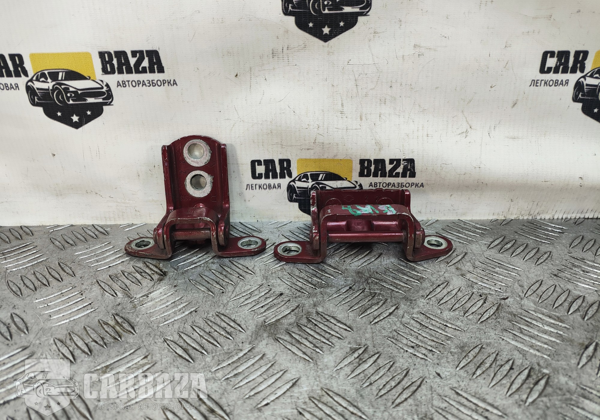82400AV630 Петли двери задней правой R для Nissan Qashqai J10 (с 2006 по 2013)