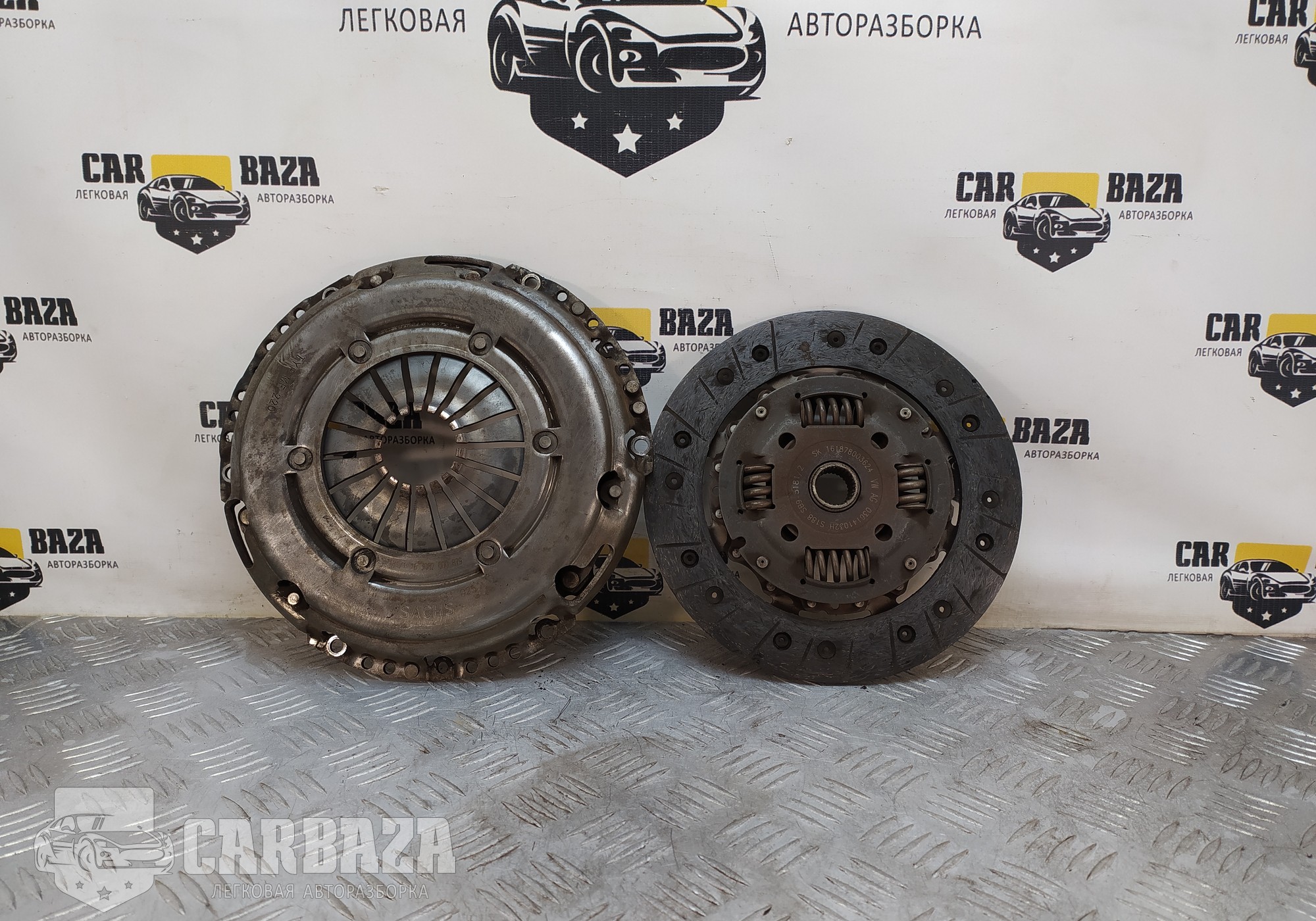 03F141025 Комплект сцепления CBZB 1.2 TSI Бензин для Skoda Fabia