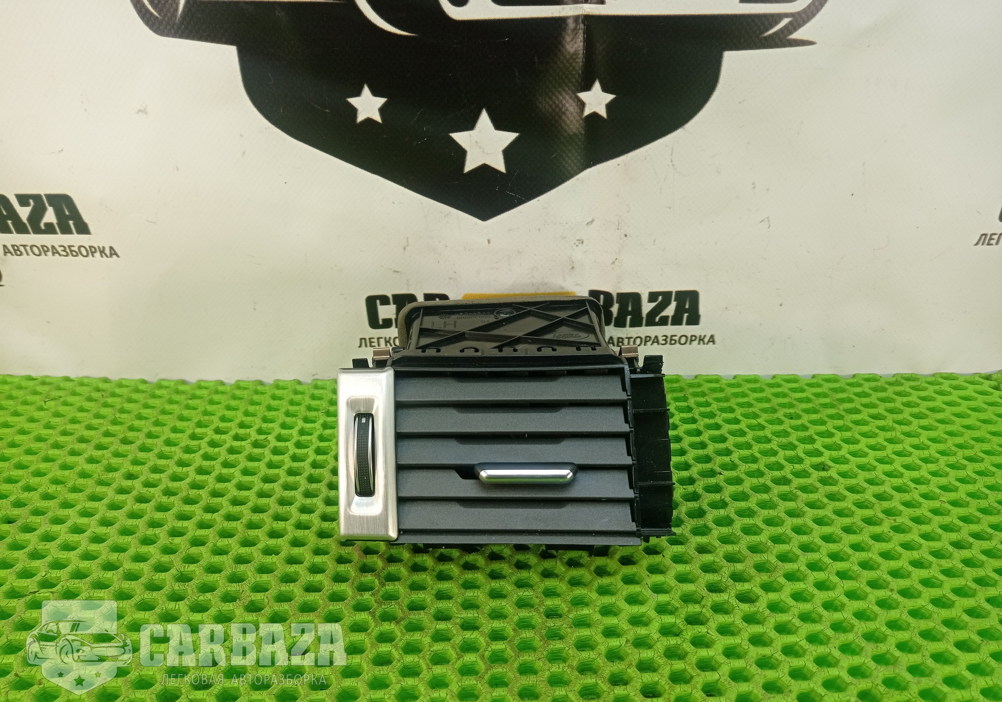 BJ32018B08AB Дефлектор торпедо левый для Land Rover Range Rover Evoque (с 2011)