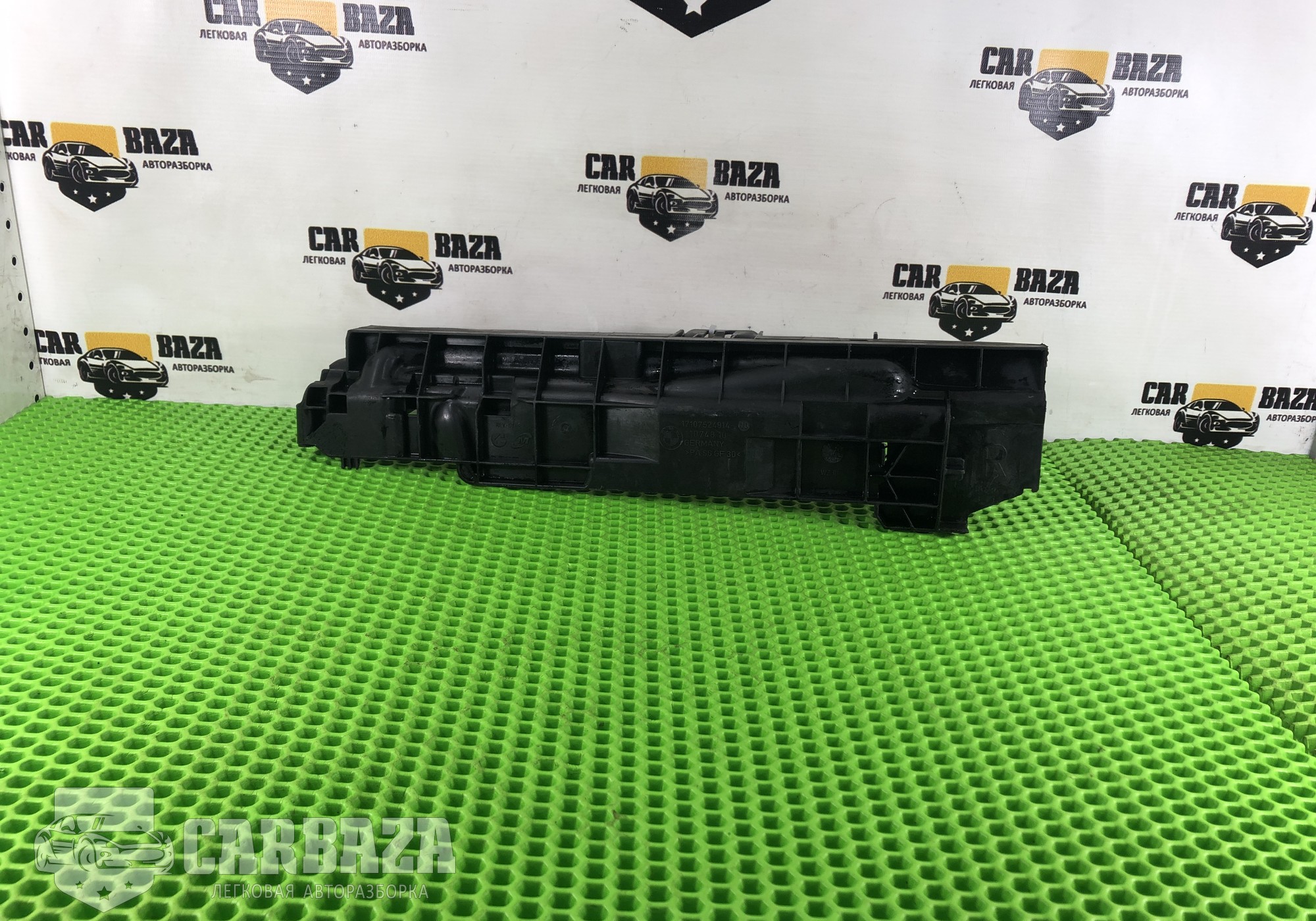 17107524914 Кронштейн радиатора правый R для BMW 3 E90/E91/E92/E93 (с 2005 по 2012)