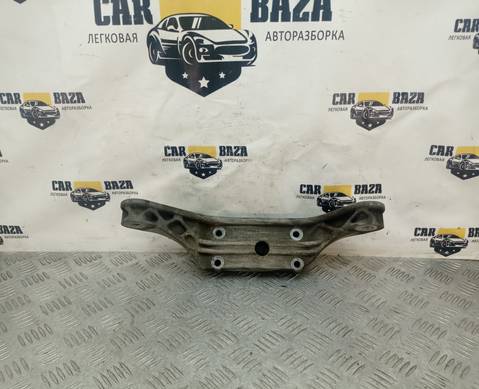 6527110600 Кронштейн редуктора для Land Rover
