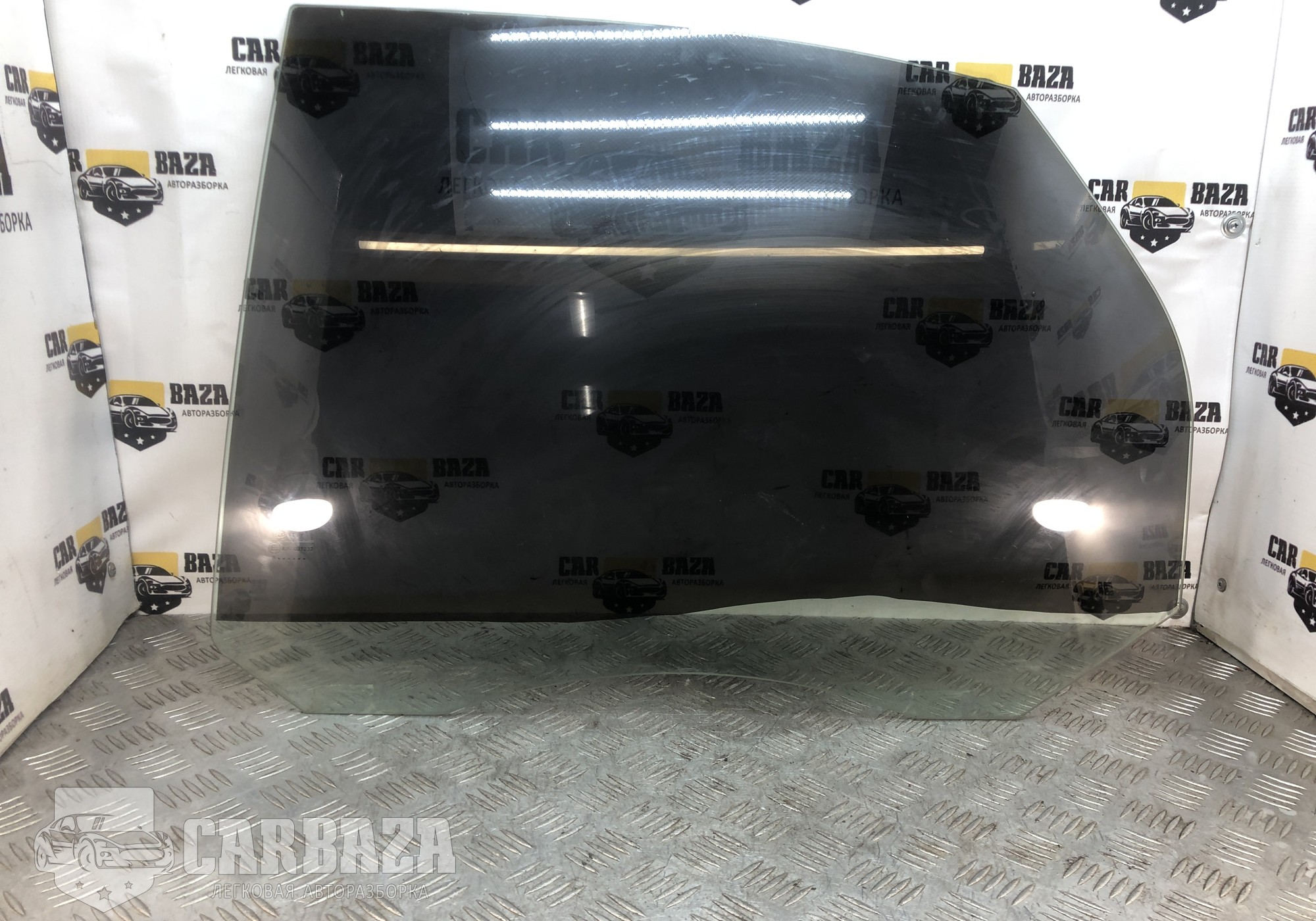 1317985 Стекло двери заднее левое для Ford Focus II (с 2004 по 2011)