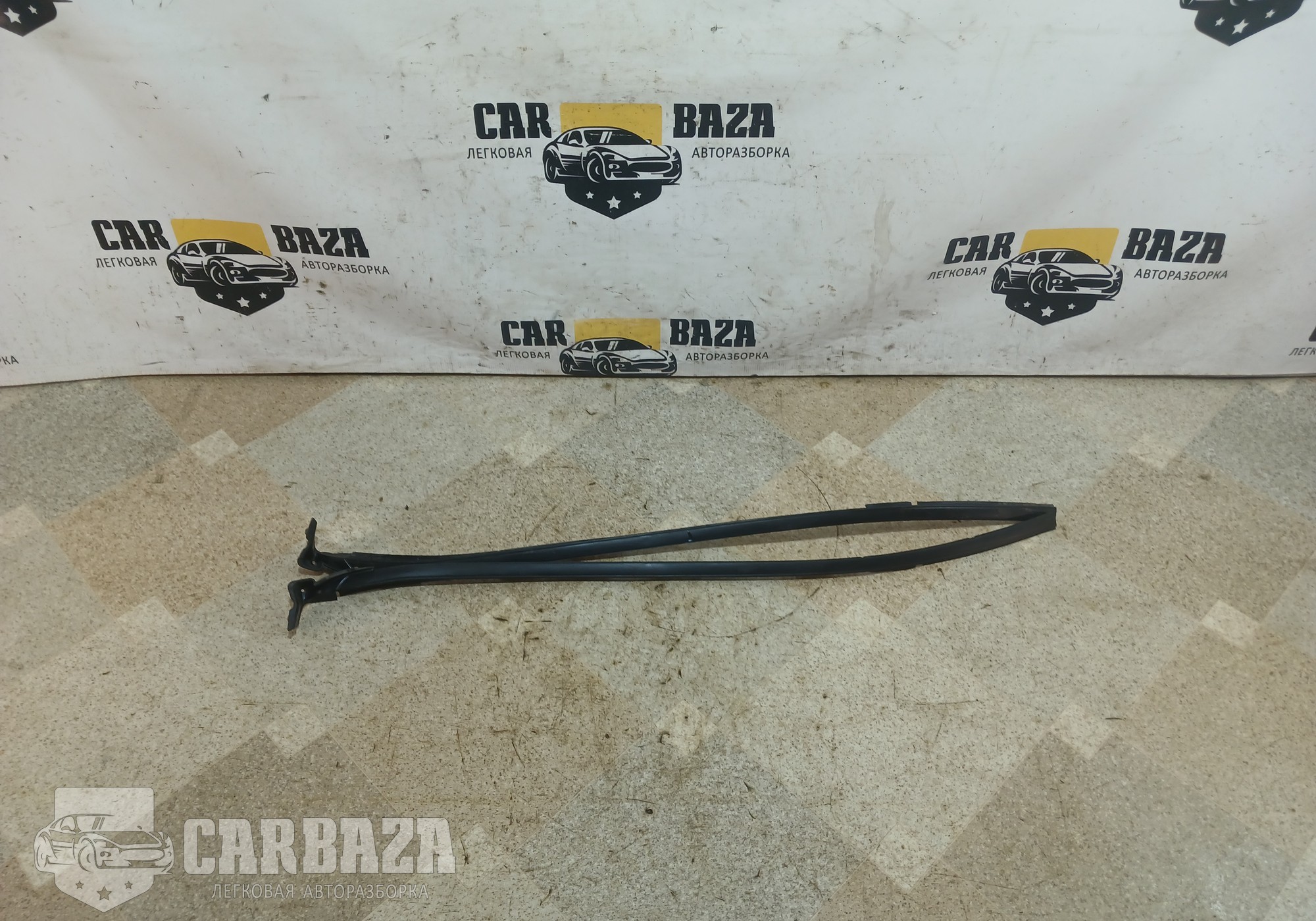 MR574915 Молдинги лобового стекла CU для Mitsubishi Outlander I (с 2002 по 2008)