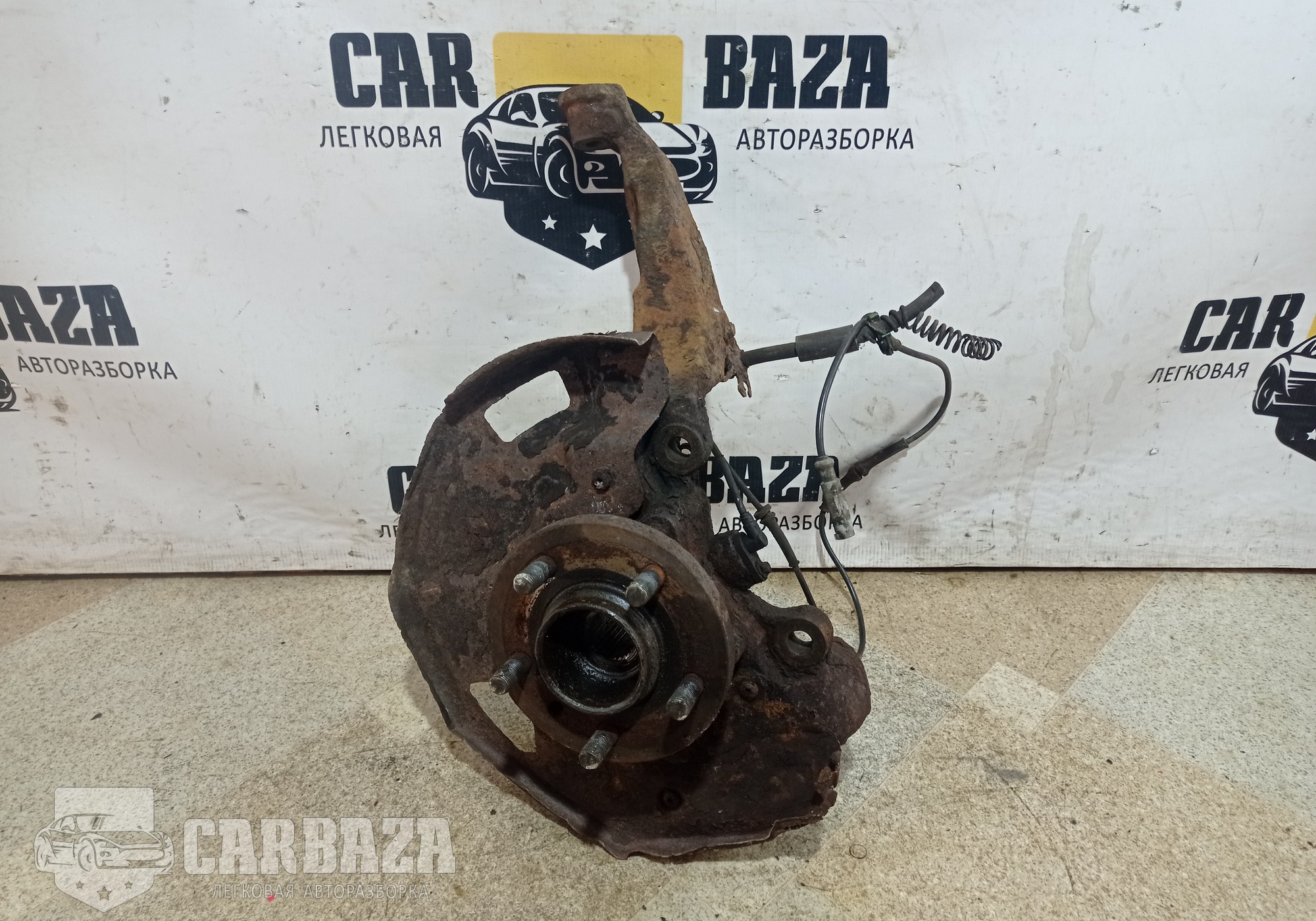 RUB500130 Кулак передний левый для Land Rover Range Rover Sport I (с 2005 по 2013)