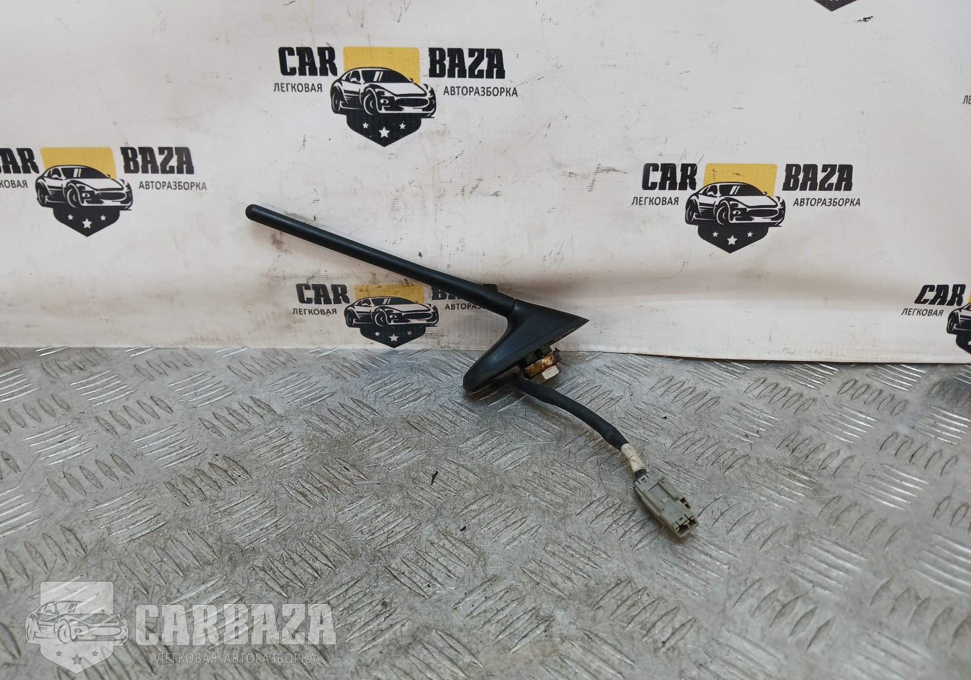 EG2366930B Антенна крыши