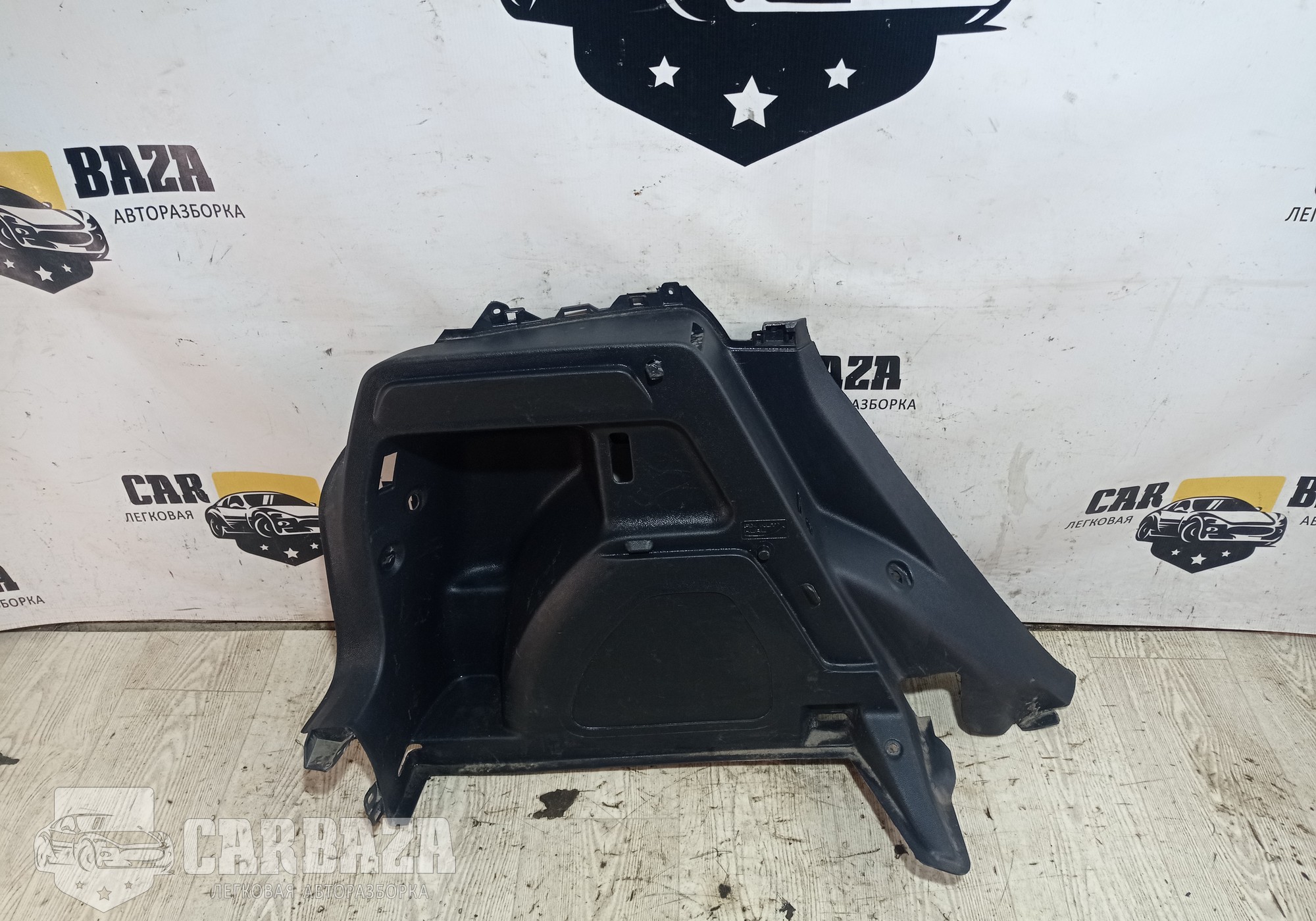 5J6867429 Обшивка багажника задняя левая для Skoda Fabia II (с 2006 по 2014)