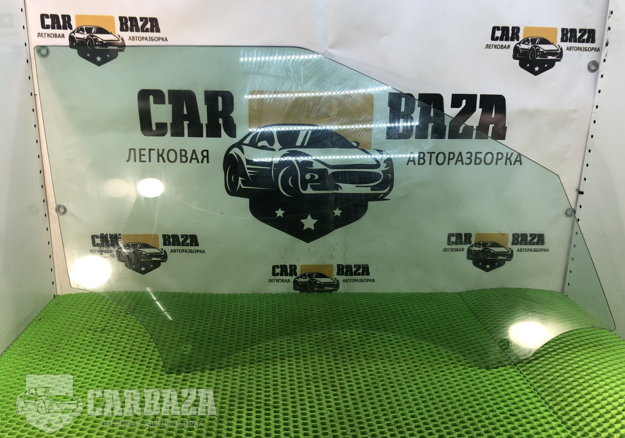LR044525 Стекло двери переднее правое для Land Rover Range Rover Evoque (с 2011)