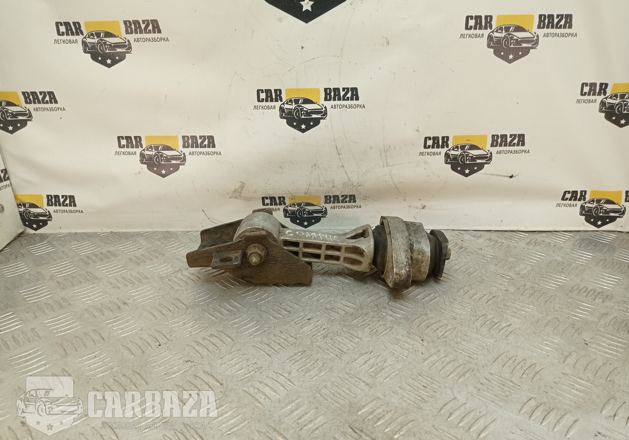 219501R000 Подушка двигателя задняя
