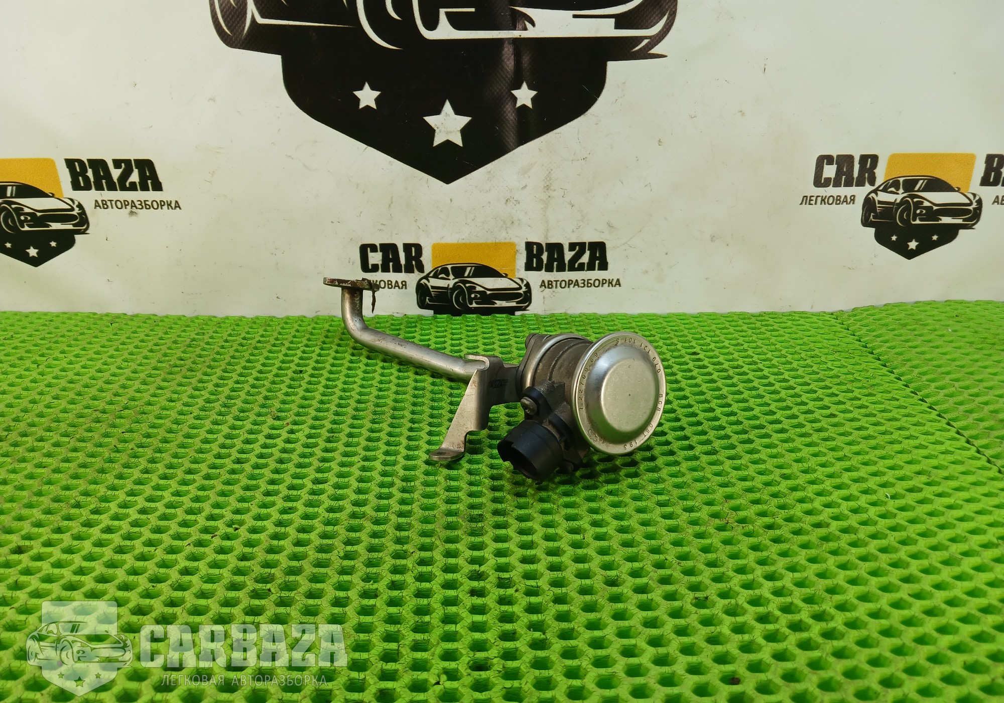 079131101S Клапан ЕГР правый 4.2 FSI