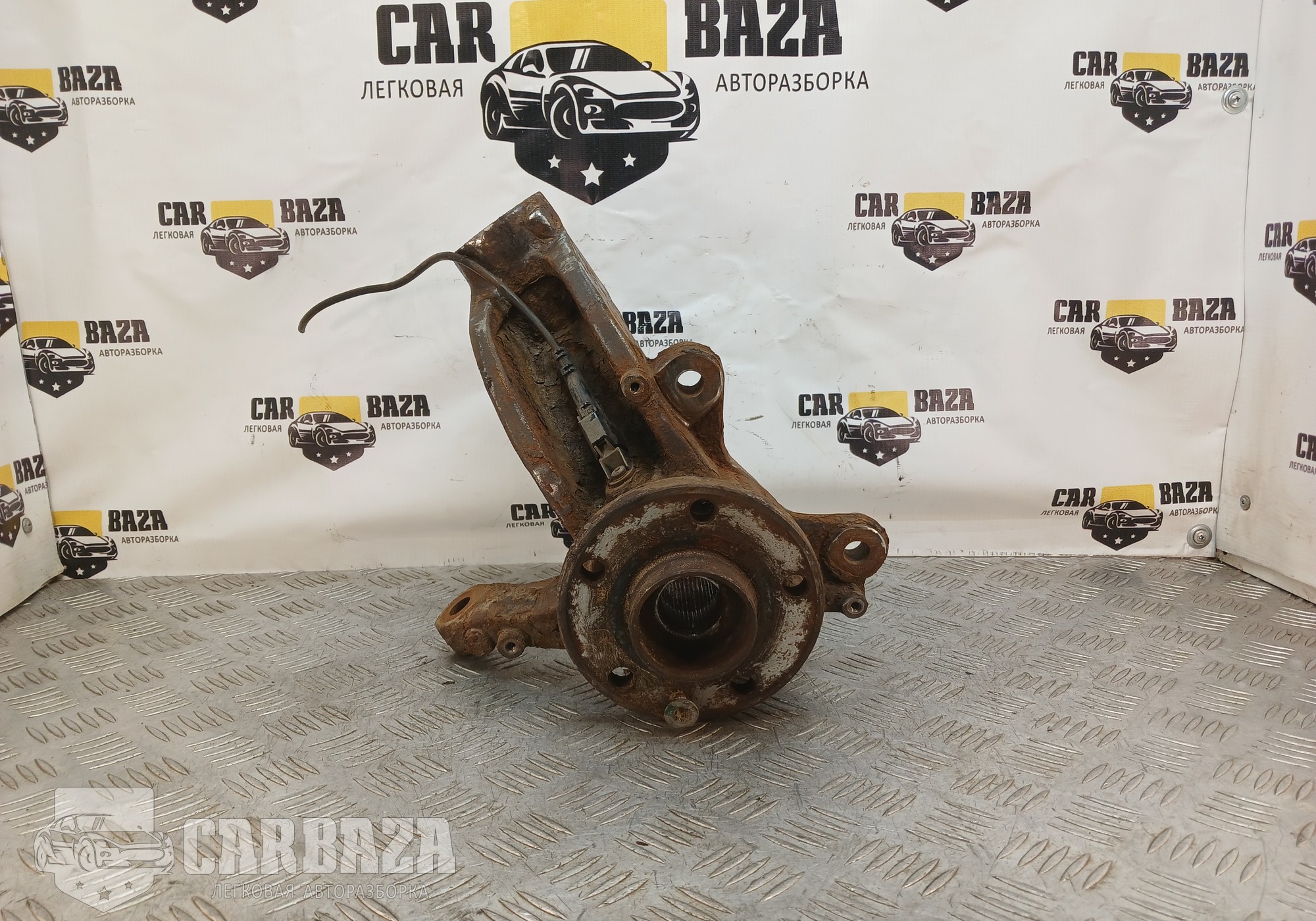 31277361 Кулак поворотный передний правый для Volvo XC60 I (с 2008 по 2017)