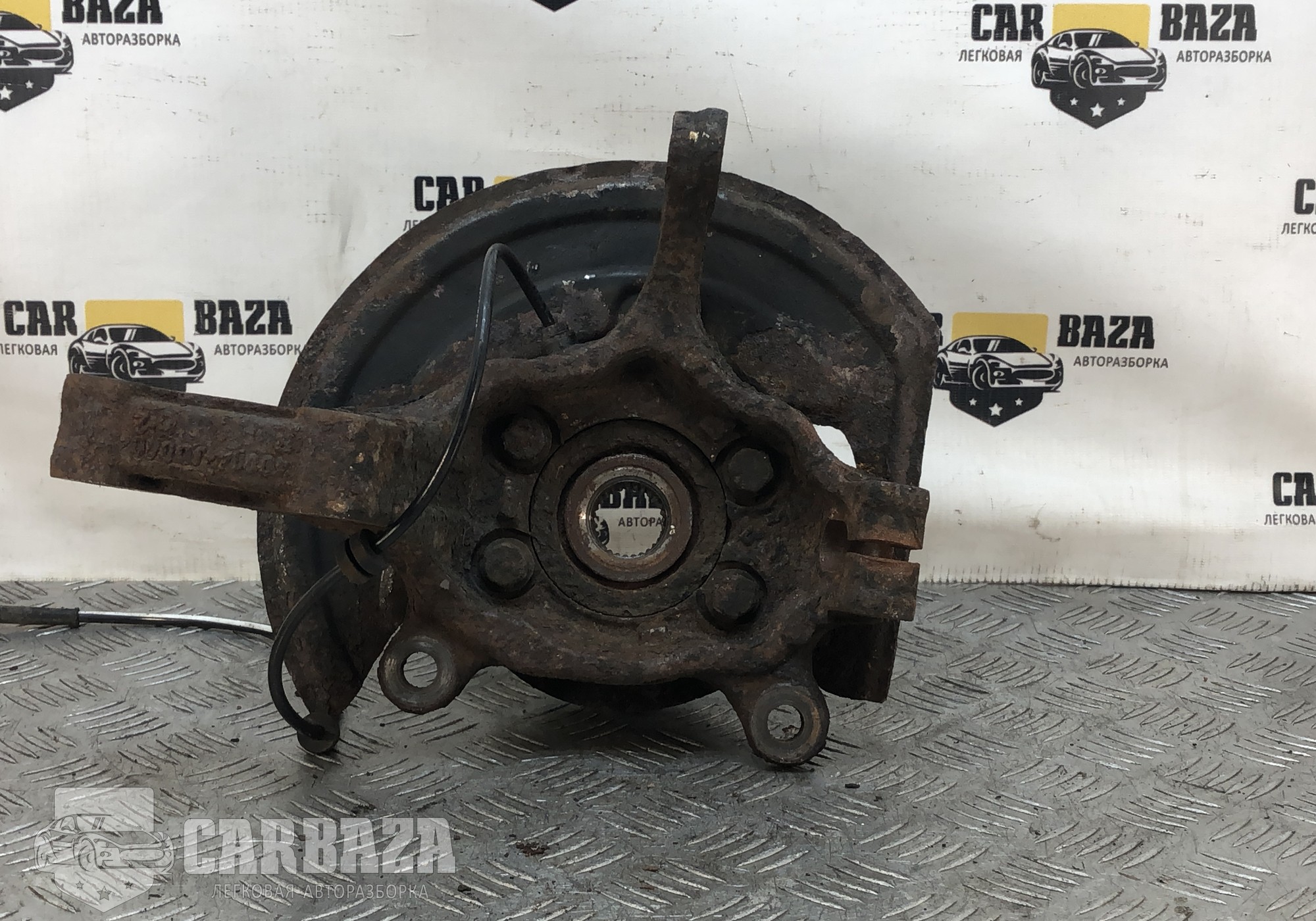 40014JD040 Кулак поворотный передний правый R для Nissan Qashqai+2