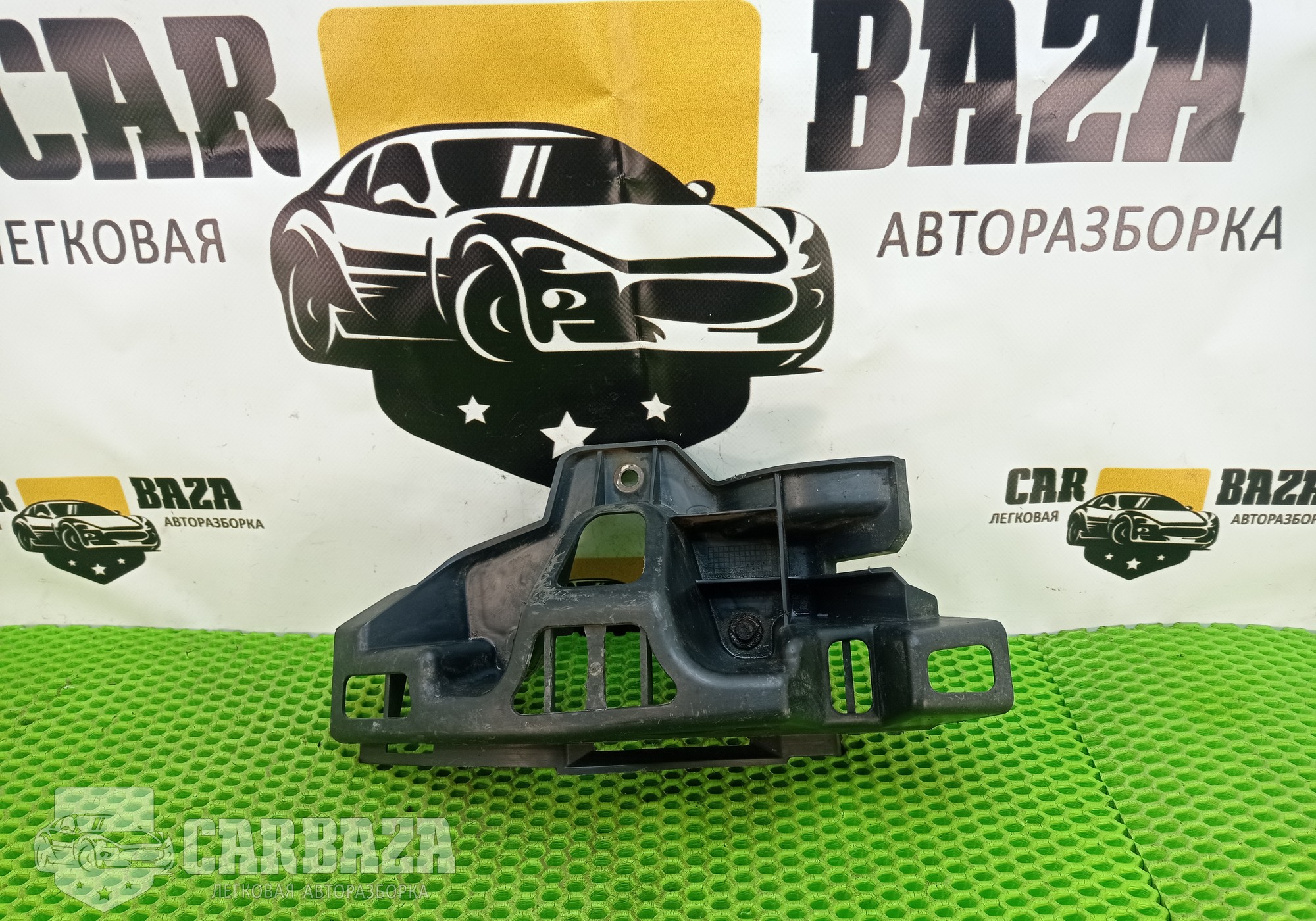 DQN000041 Направляющая заднего бампера для Land Rover Range Rover Sport I (с 2005 по 2013)