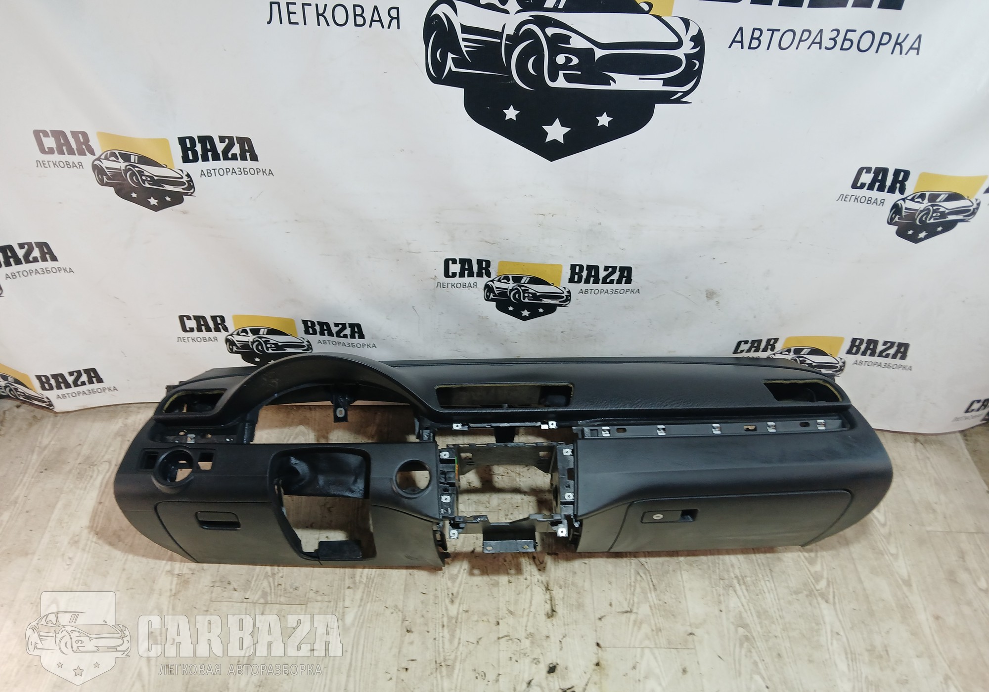 3C1857003Q Передняя панель салона (торпедо) для Volkswagen Passat B6 (с 2005 по 2011)