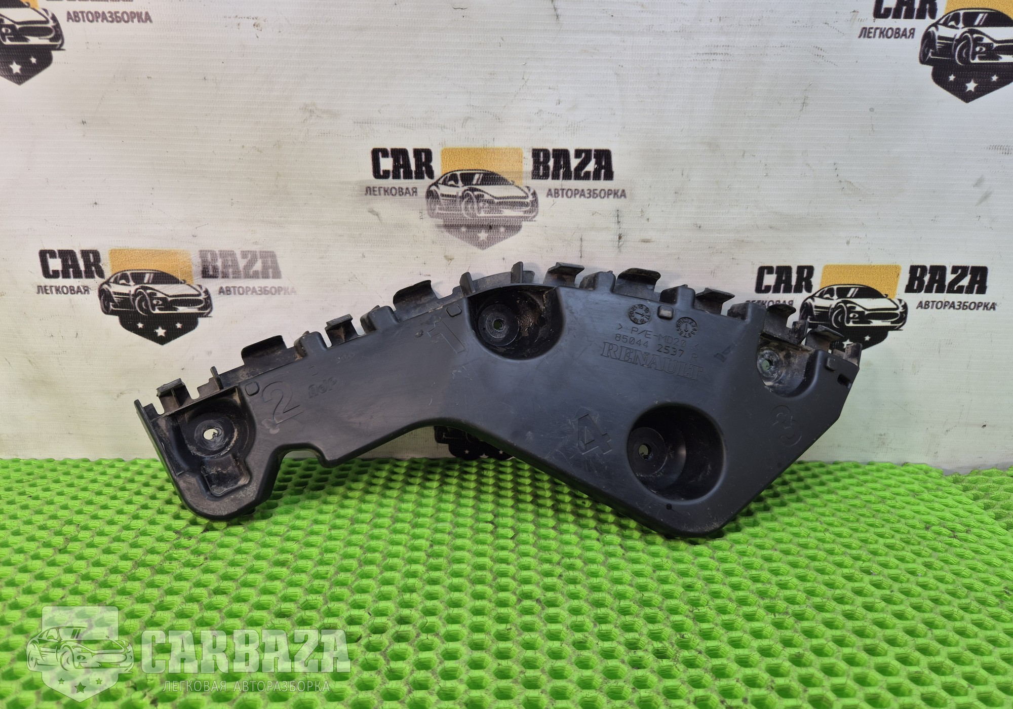 850442537R Кронштейн заднего бампера правый для Renault Duster I (с 2010 по 2021)