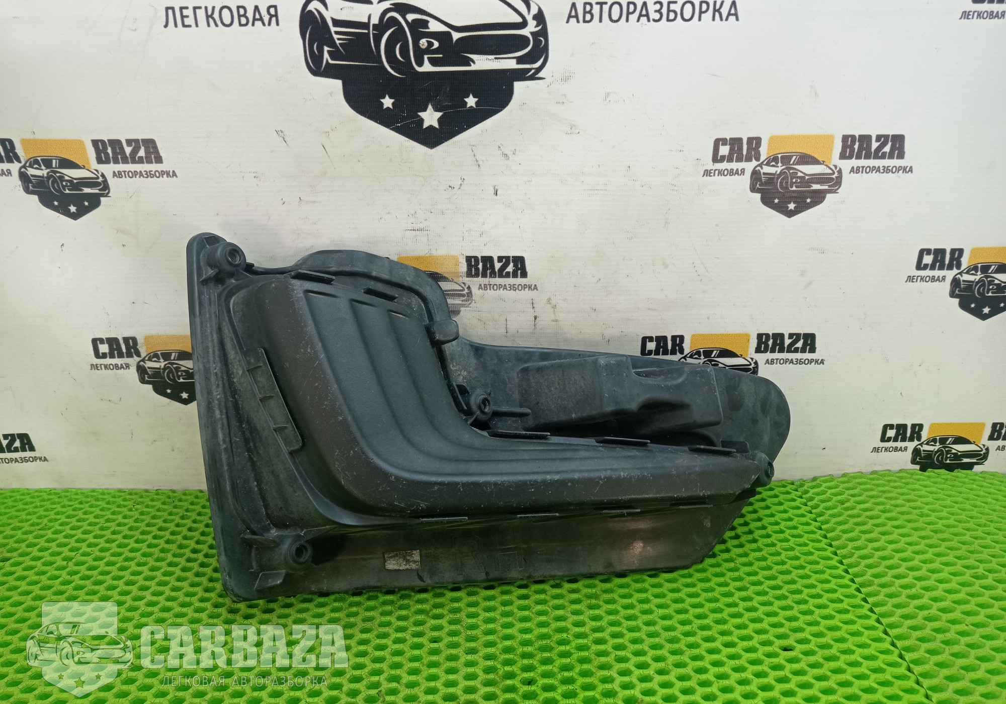865244Y000 Заглушка бампера правая для Kia Rio III (с 2011 по 2017)